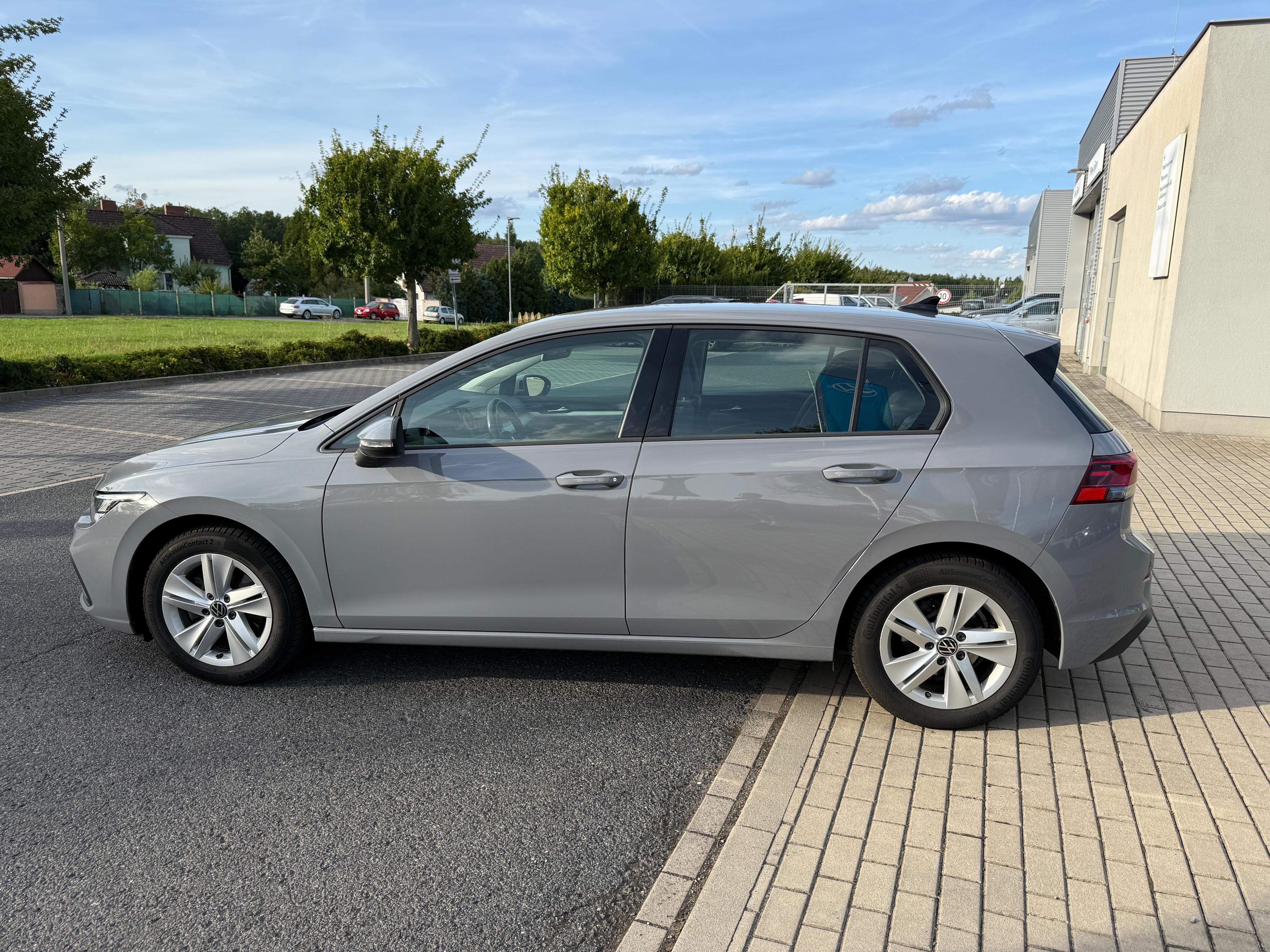 Volkswagen Golf, 1,5 TSi, původ ČR, servisní kn - fotka 5