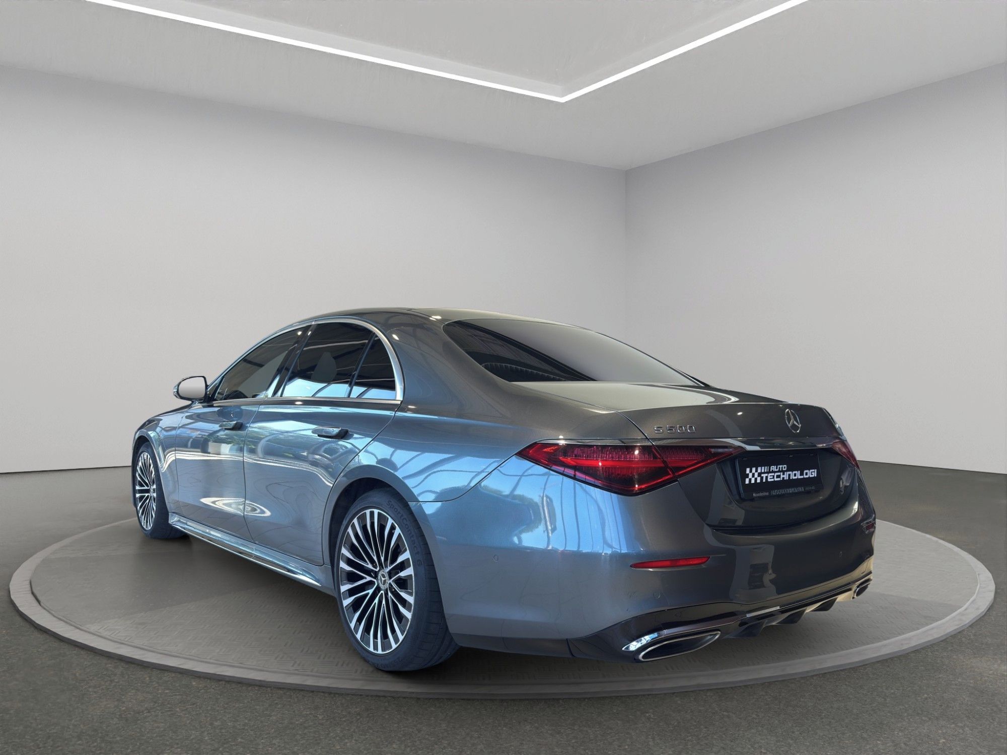 Mercedes-Benz Třídy S - fotka 5