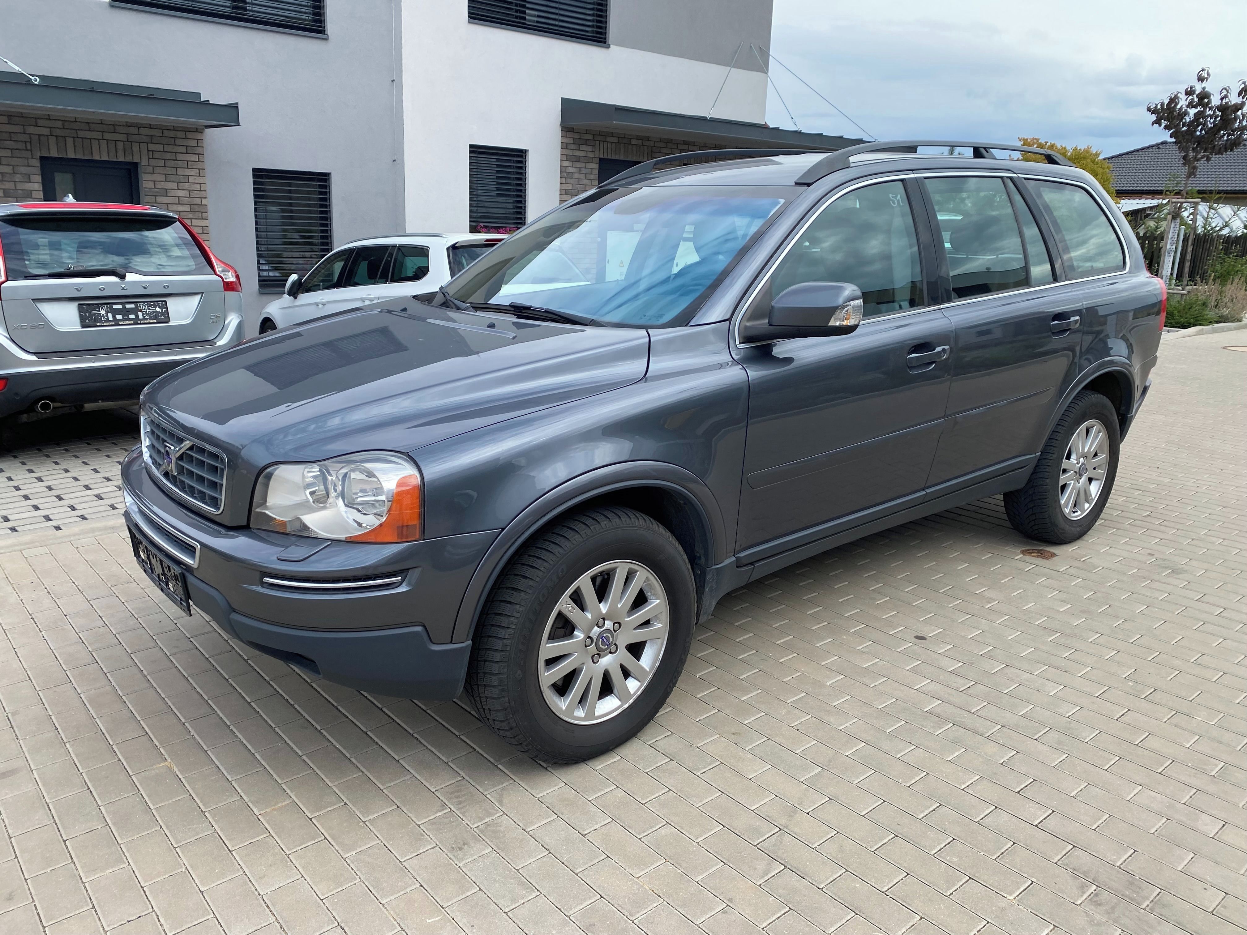 Volvo XC90, 2.4D D5, 4x4, tažné, nová STK
