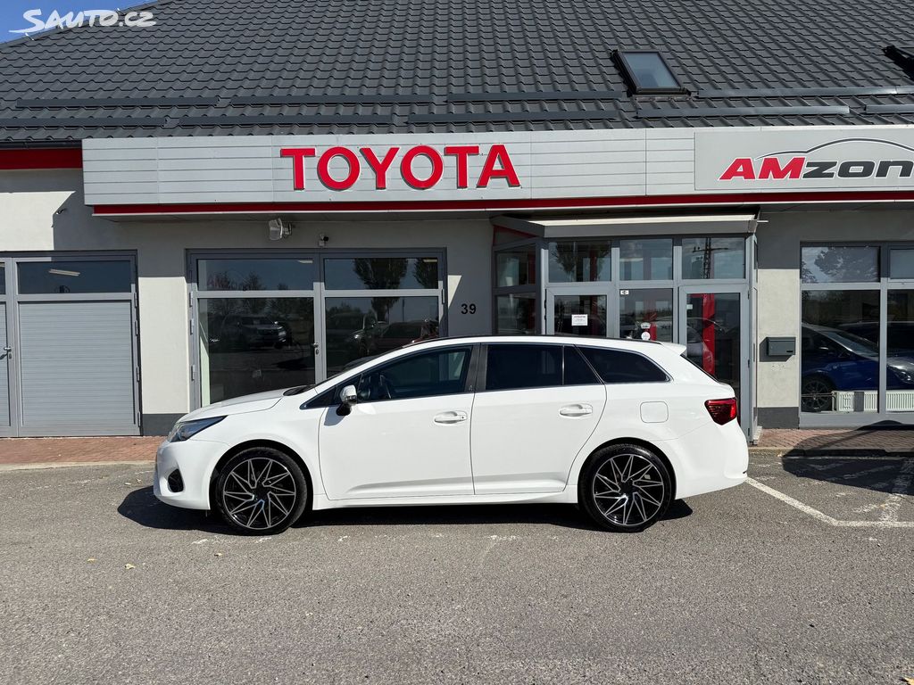 Toyota Avensis, fotka 4