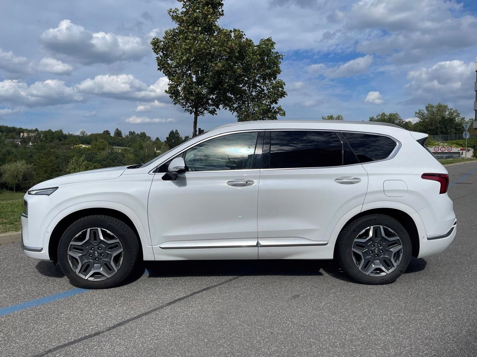 Hyundai Santa Fe, HEV 1.6T-GDI 4x4 Luxury - fotka 2
