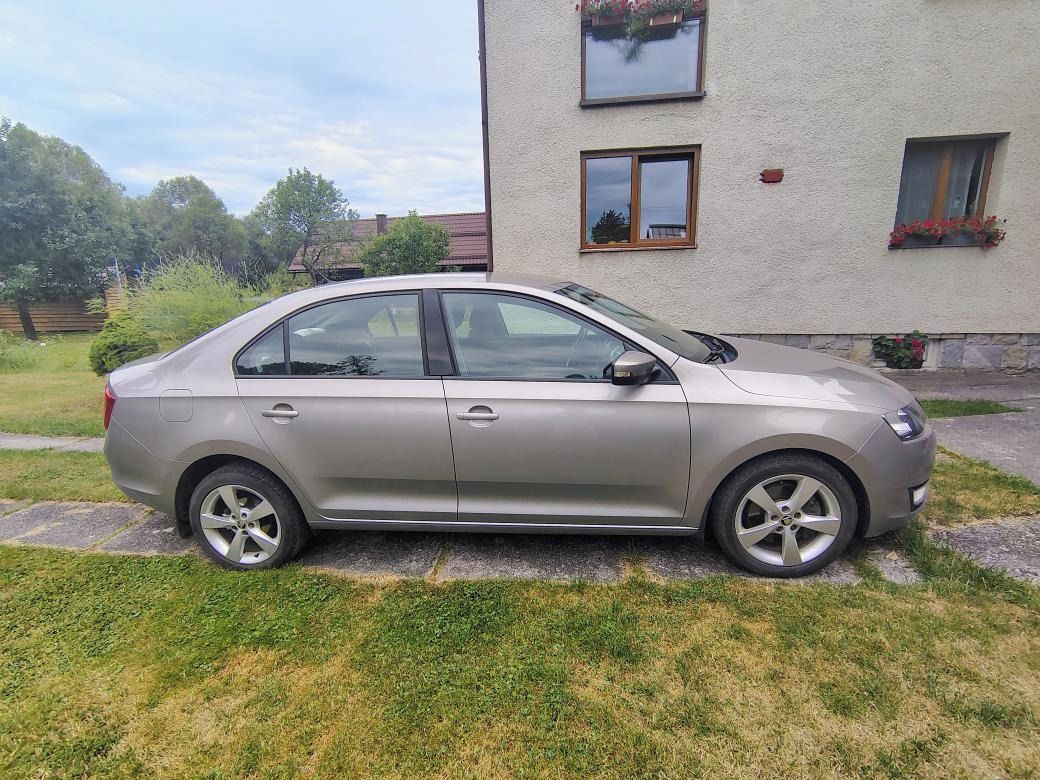 Škoda Rapid, Škoda Rapid Liftback 1.2 TSI - fotka 2