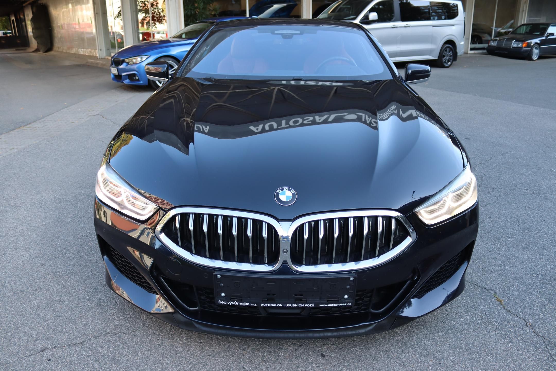 BMW Řada 8, BMW M850i xDrive Coupe - fotka 3
