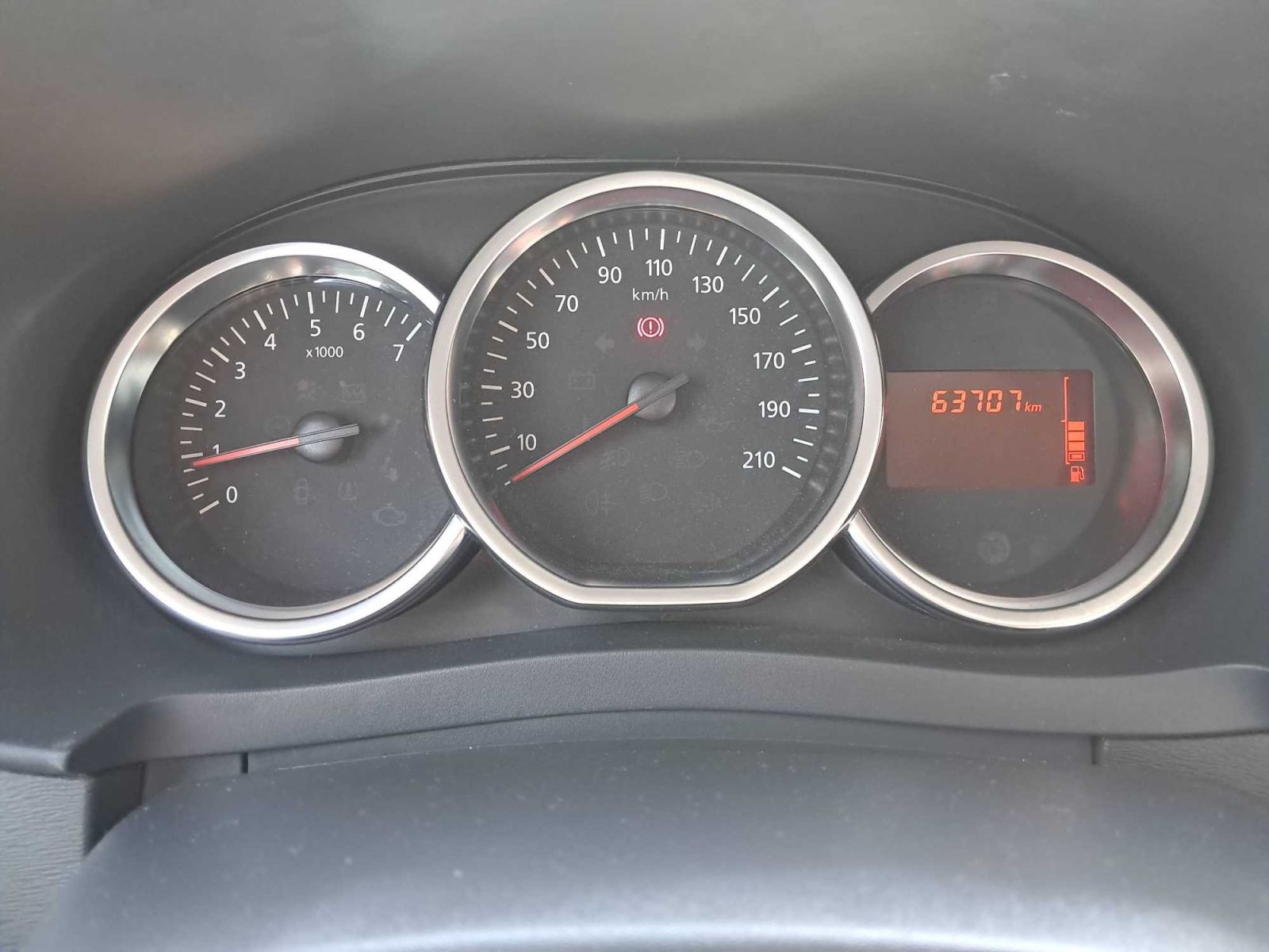 Dacia Lodgy, 1.3 TCe, 7 míst, ČR,1.maj - fotka 3