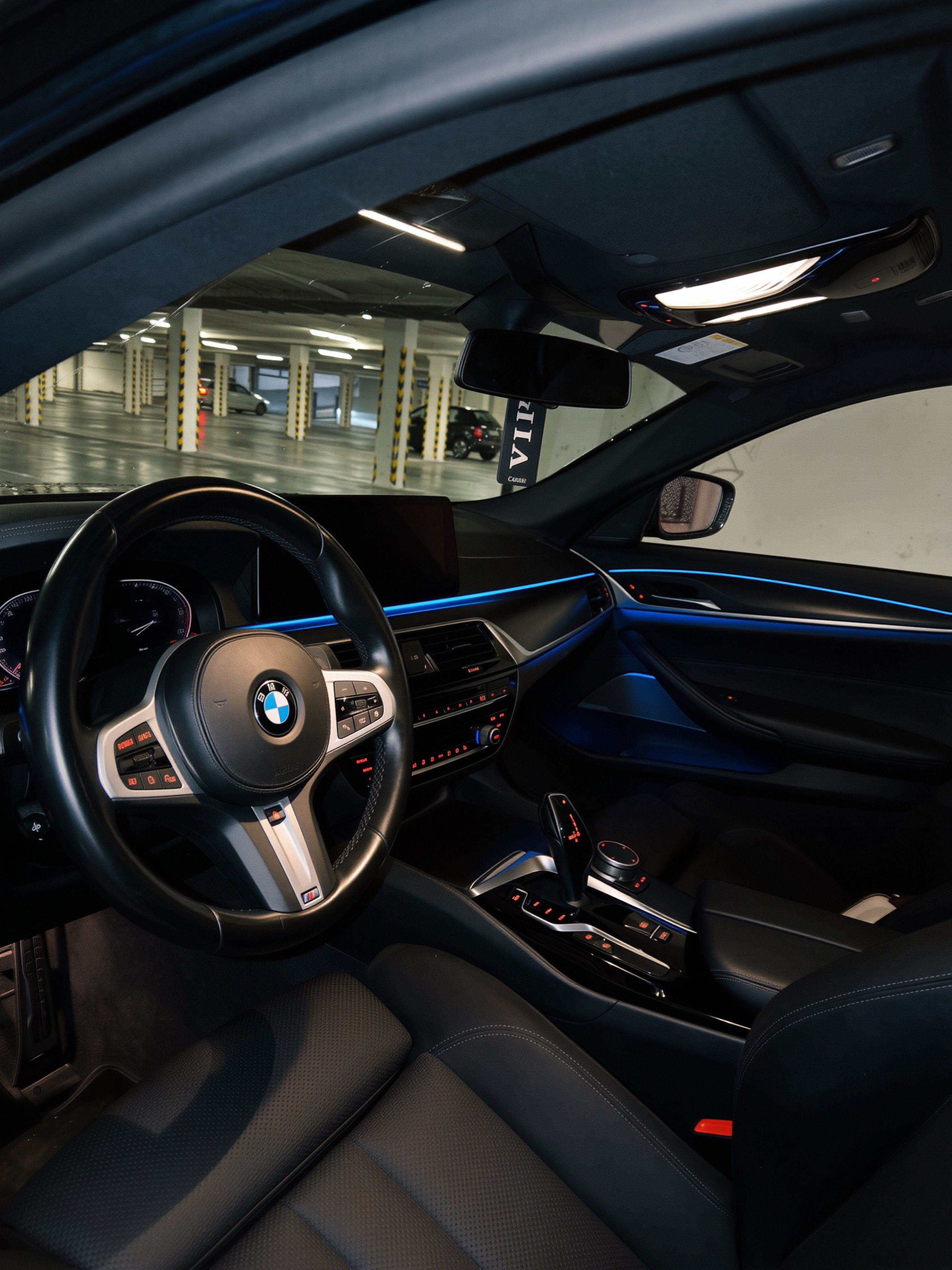 BMW Řada 5, BMW 530e M paket XDrive - fotka 4