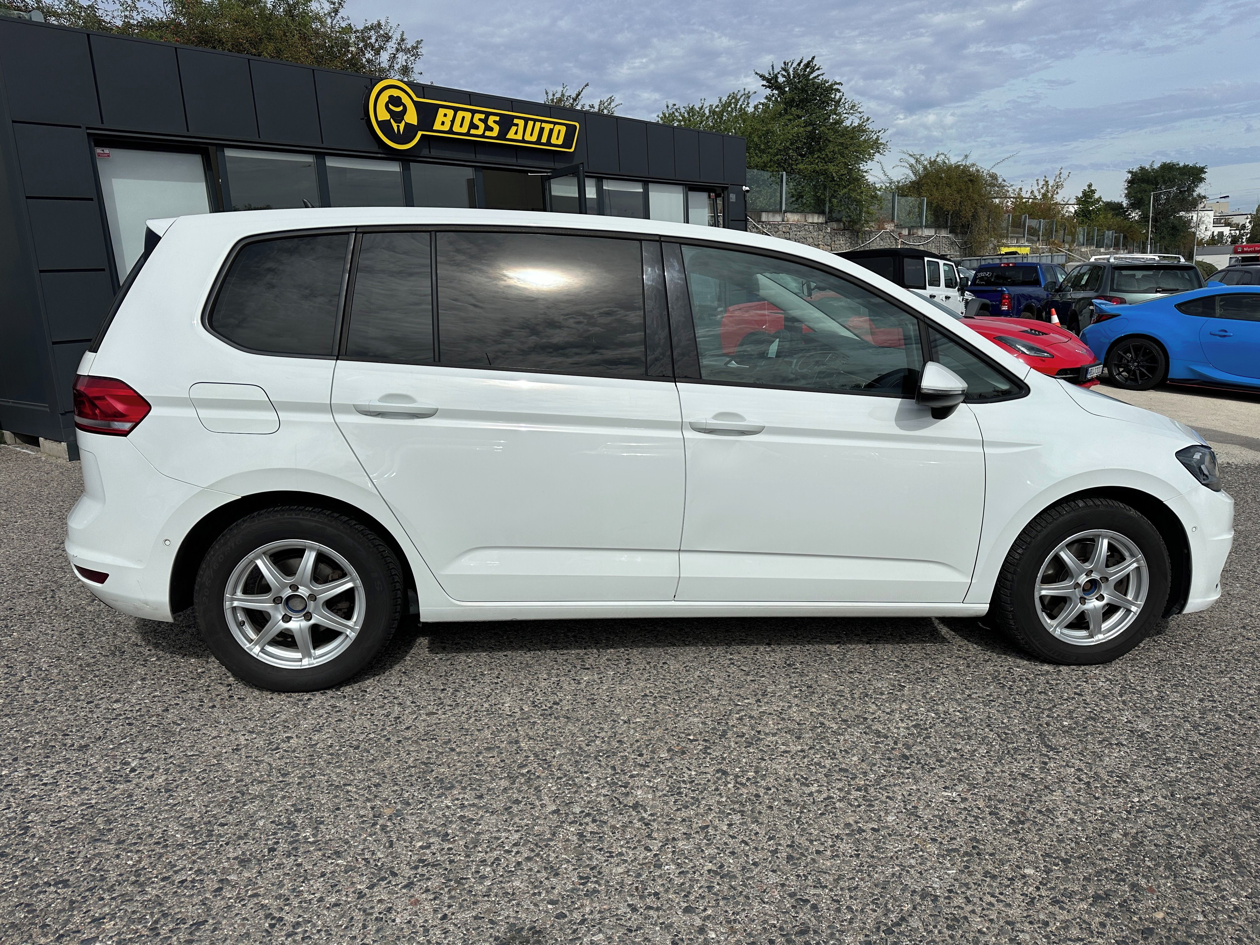 Volkswagen Touran, Volkswagen Touran 2019 - fotka 6