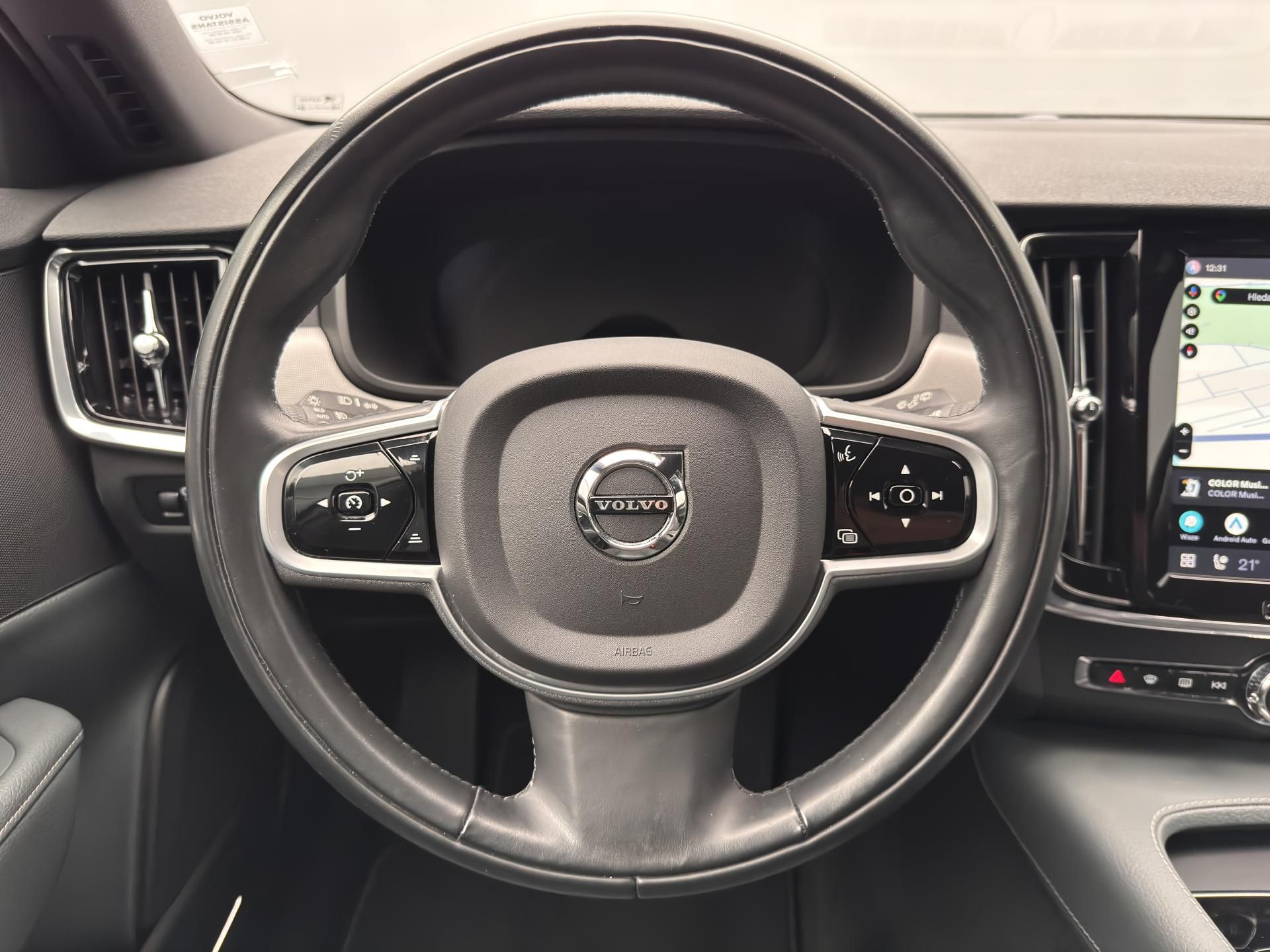 Volvo V90, B4 CORE AUT - fotka 3