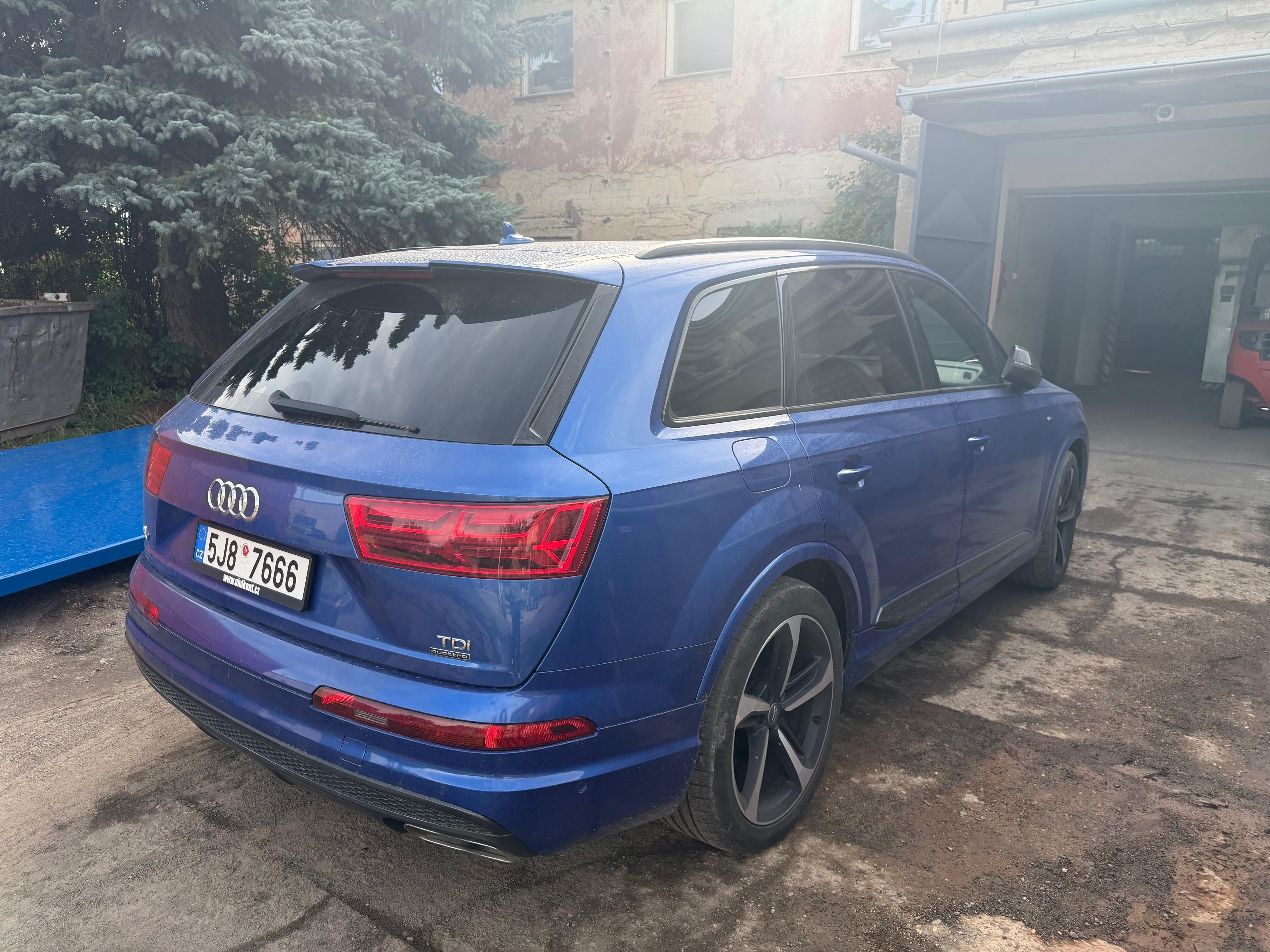 Audi Q7 - fotka 3