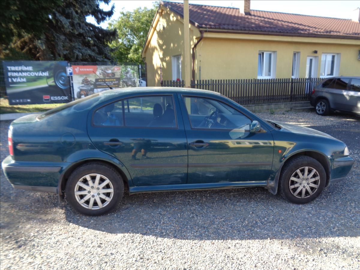 Škoda Octavia, 1,6 - fotka 6