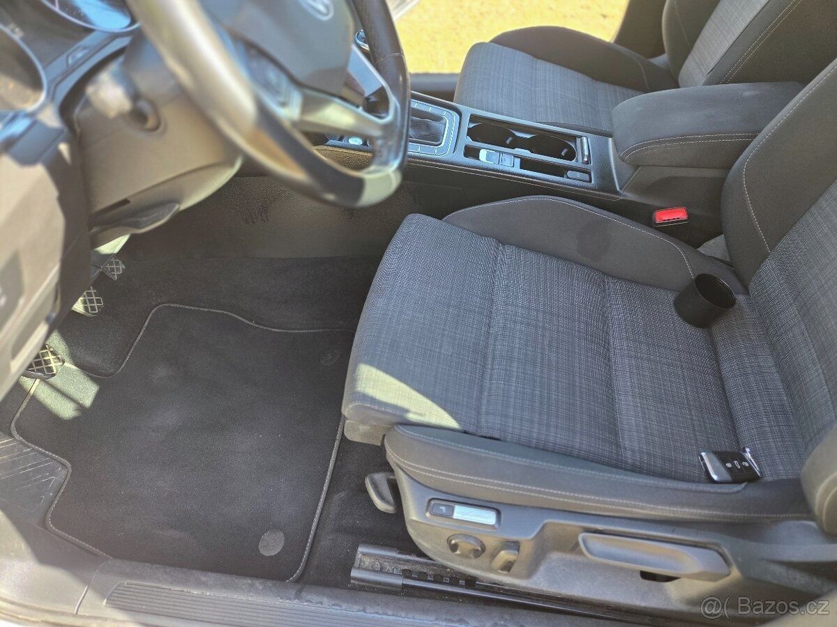 Volkswagen Passat, Combi [telefon skryt]kW - fotka 6