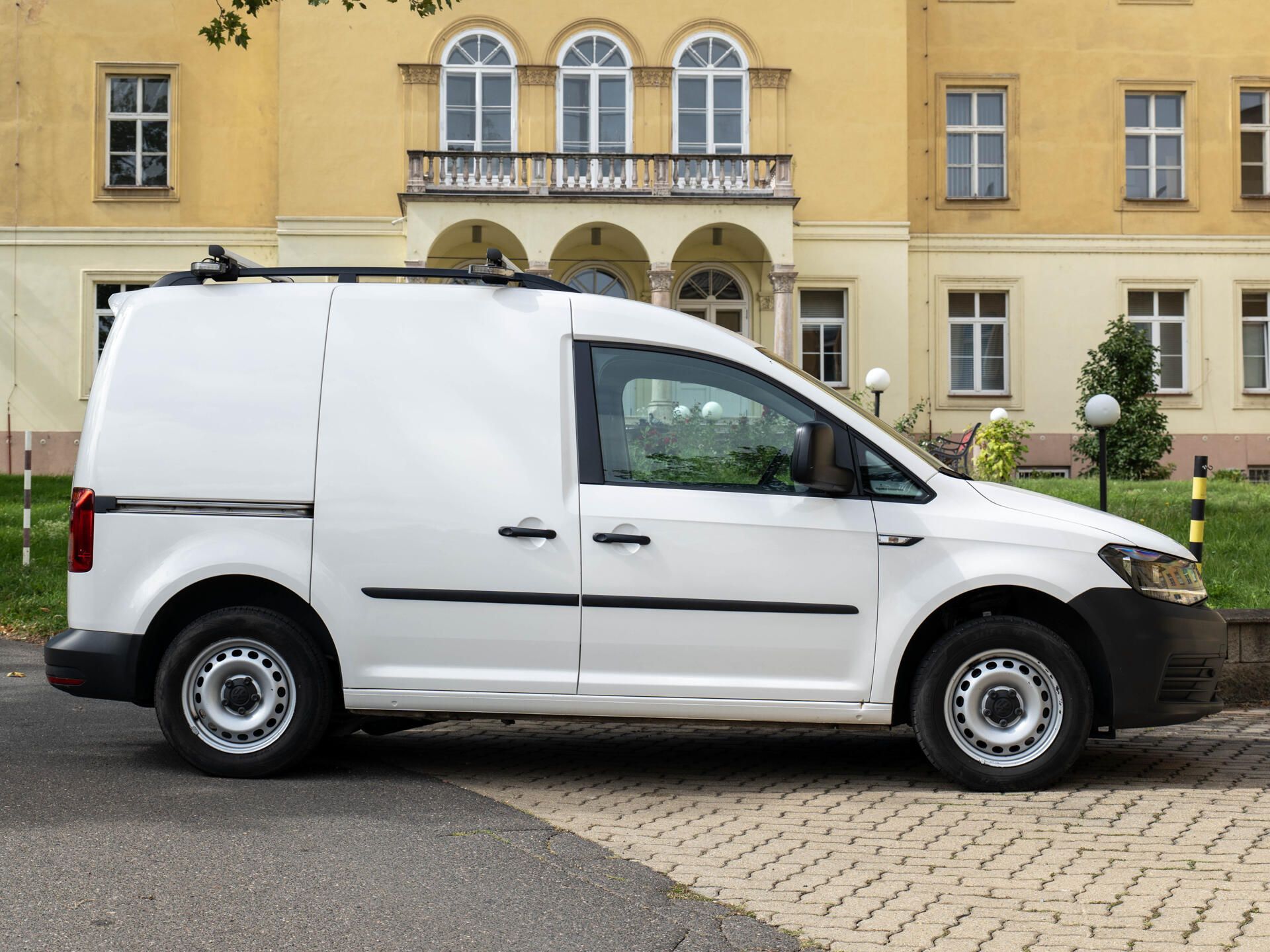 Volkswagen Caddy, 1.4 TSi DSG Kam CarPlay Tažné - fotka 5
