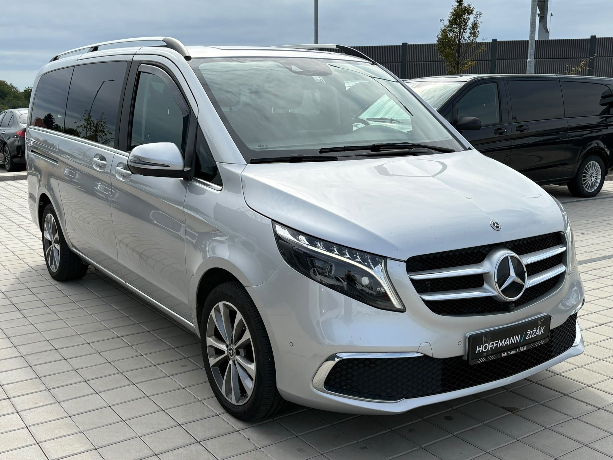 Mercedes-Benz Třídy V, 250d 4Matic Long Avantgarde - fotka 3