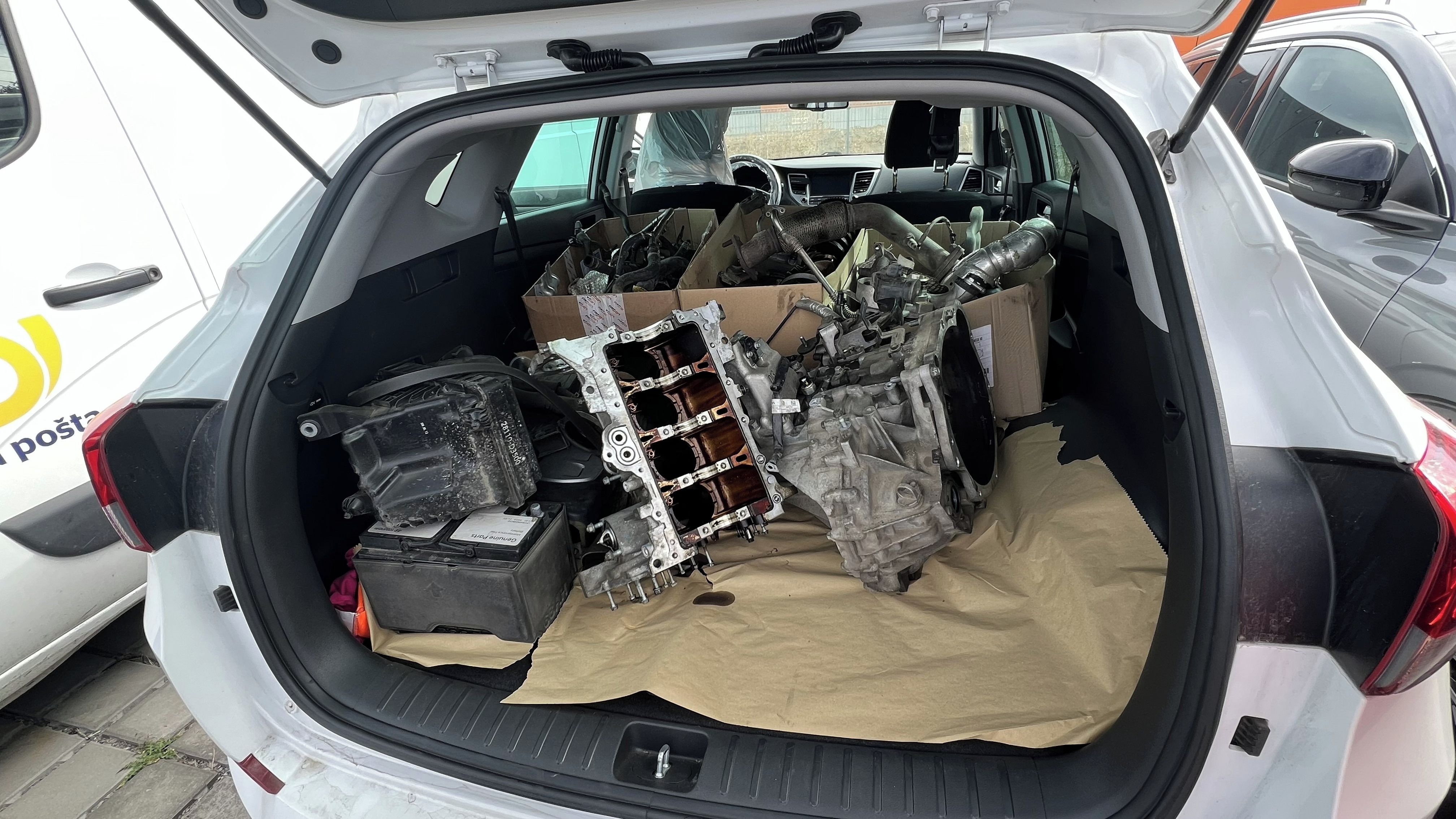 Hyundai Tucson, 1.6 T-GDI (NEPOJÍZDNÉ) - fotka 2
