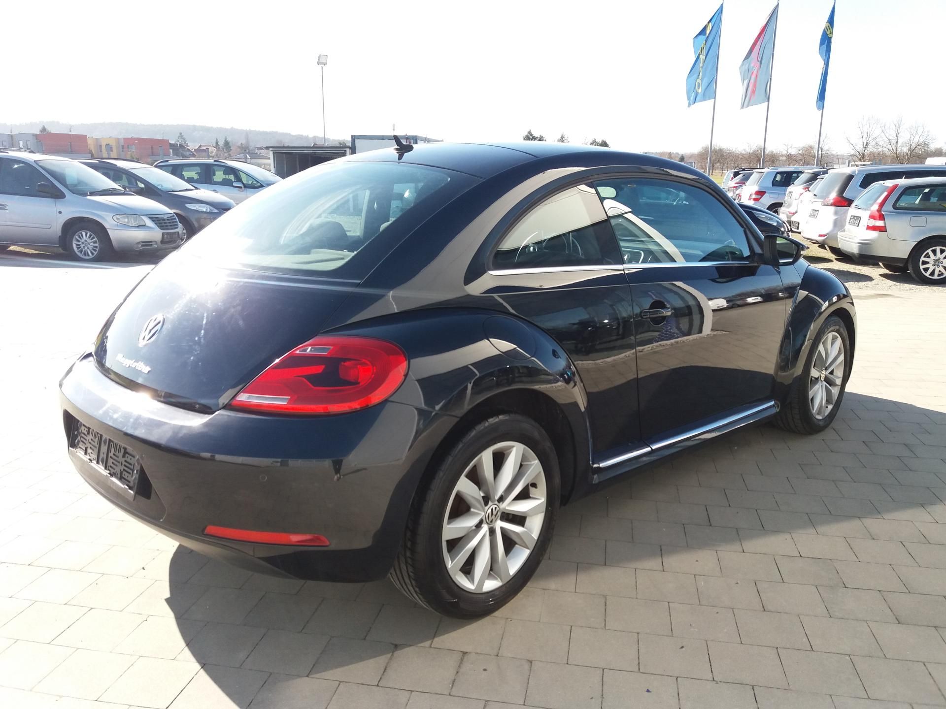 Volkswagen Beetle, 1.6TDi,XENONY,NAVI.PĚKNÝ-STAV! - fotka 4