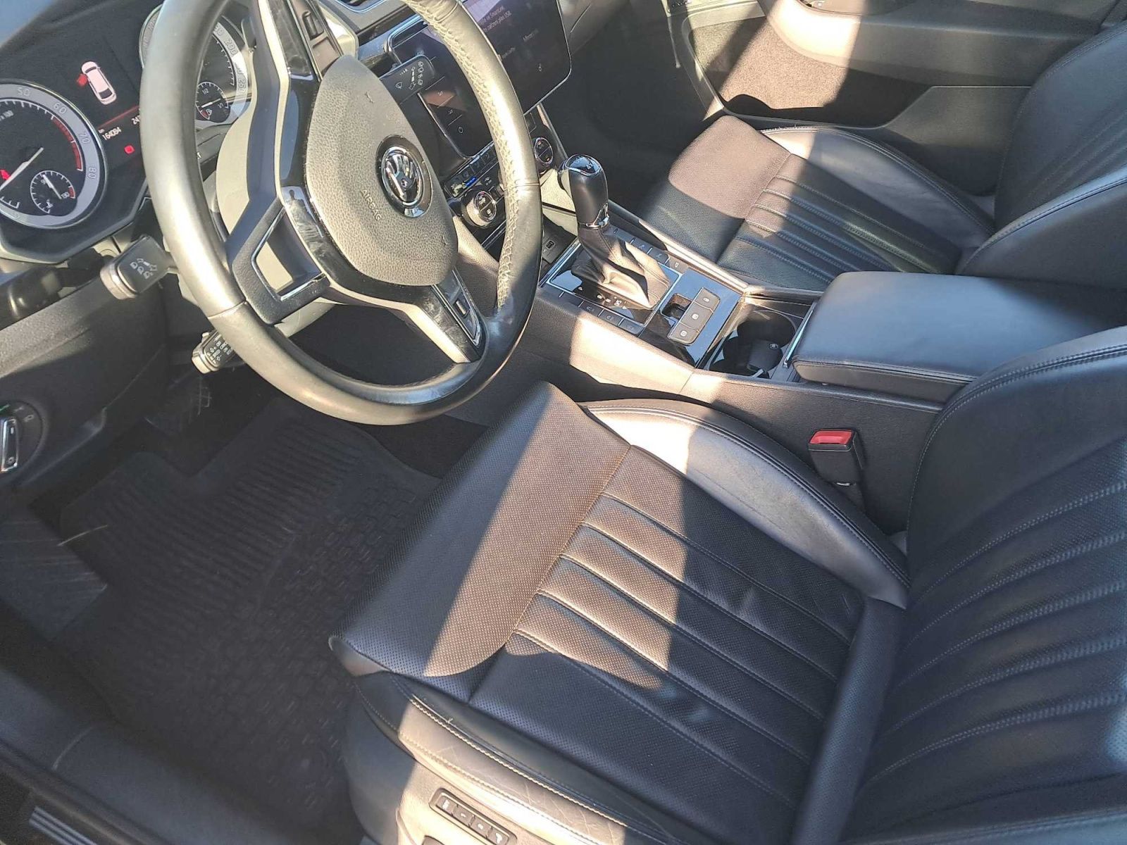 Škoda Superb, 2.0 TSI, Laurin&Klement, 4X4 - fotka 3