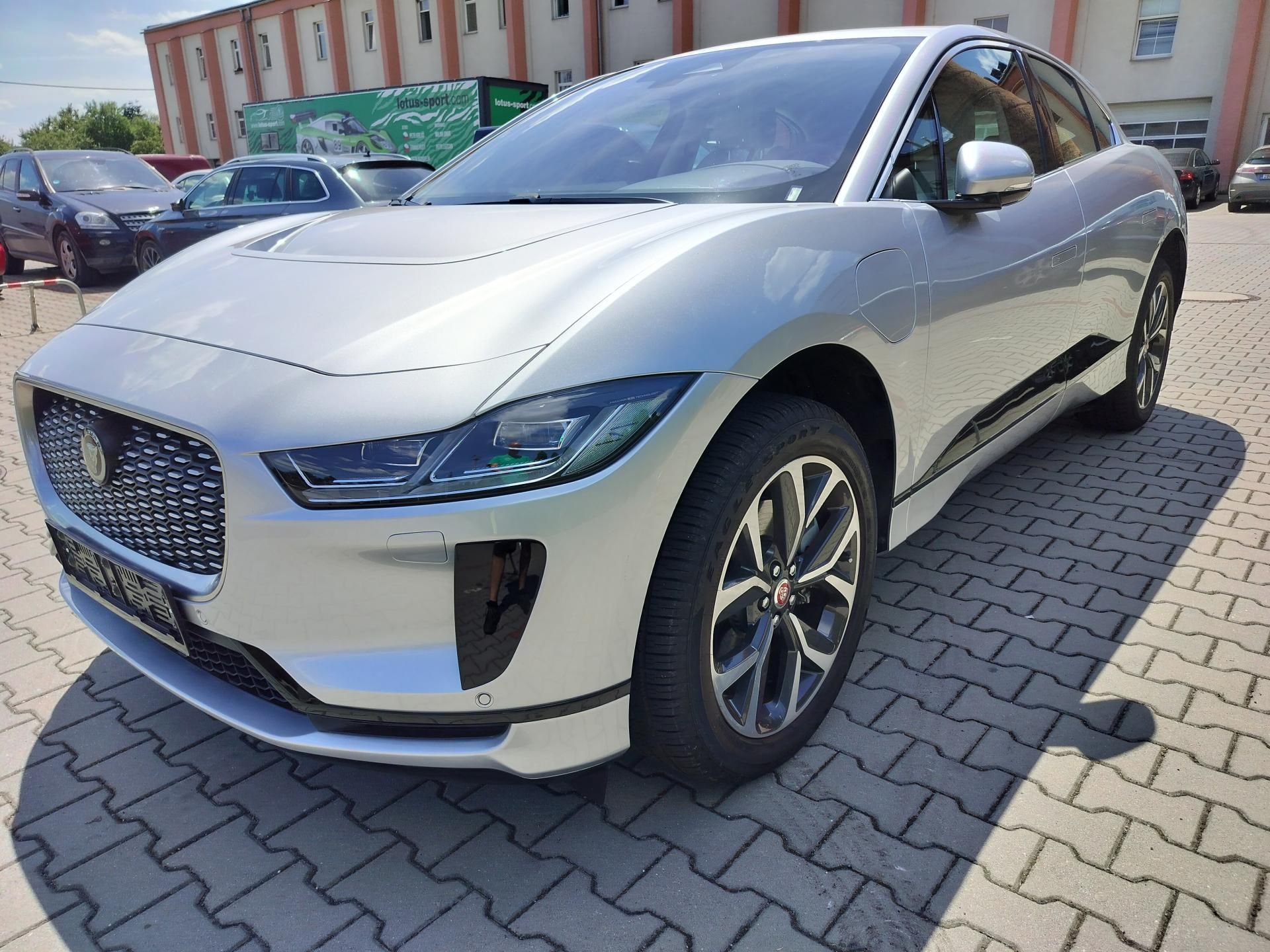 Jaguar I-Pace, EV400 AWD HSE, navi, kůže - fotka 3