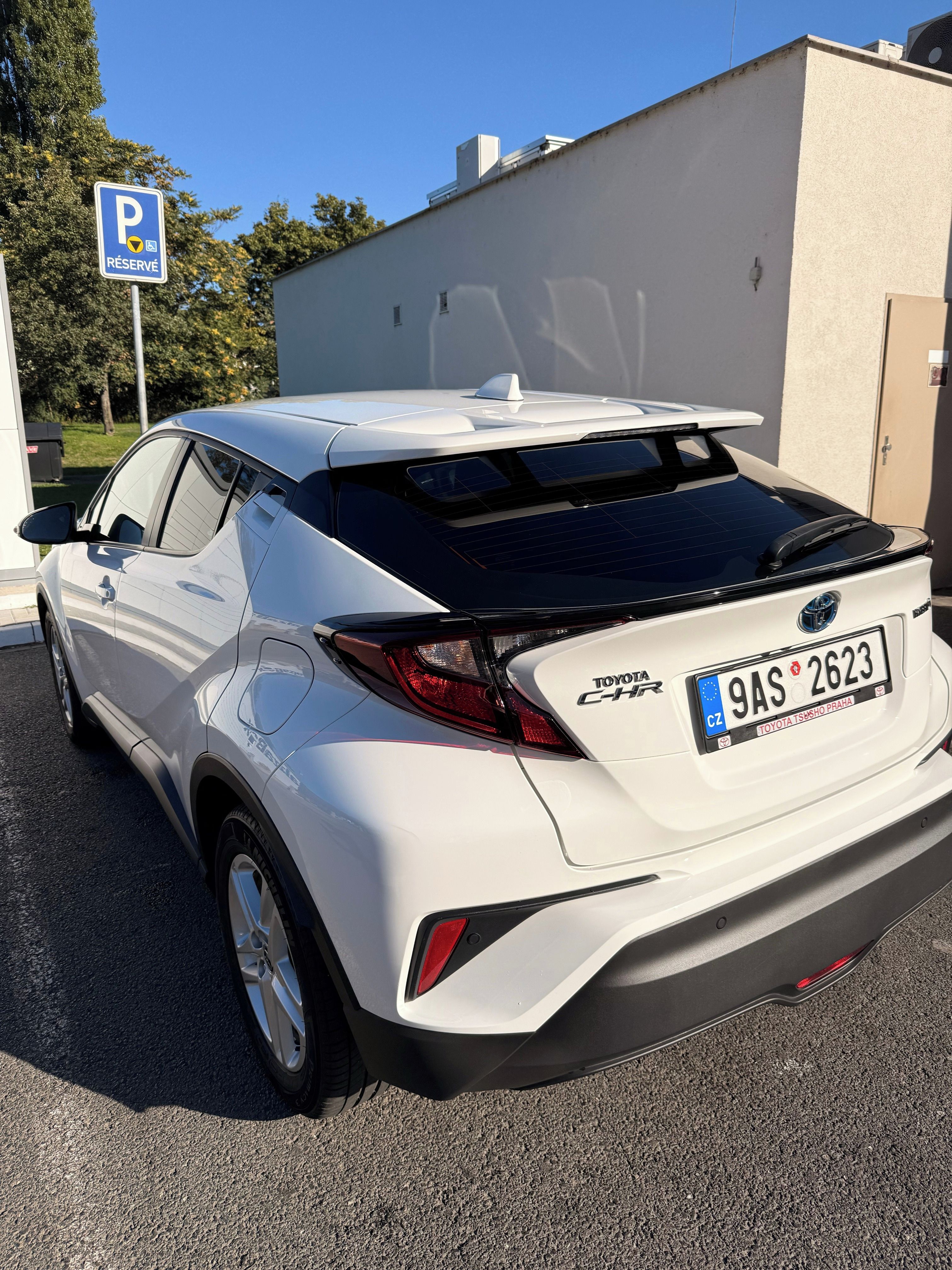 Toyota C-HR, Hybrid 1.8  Comfort - fotka 2