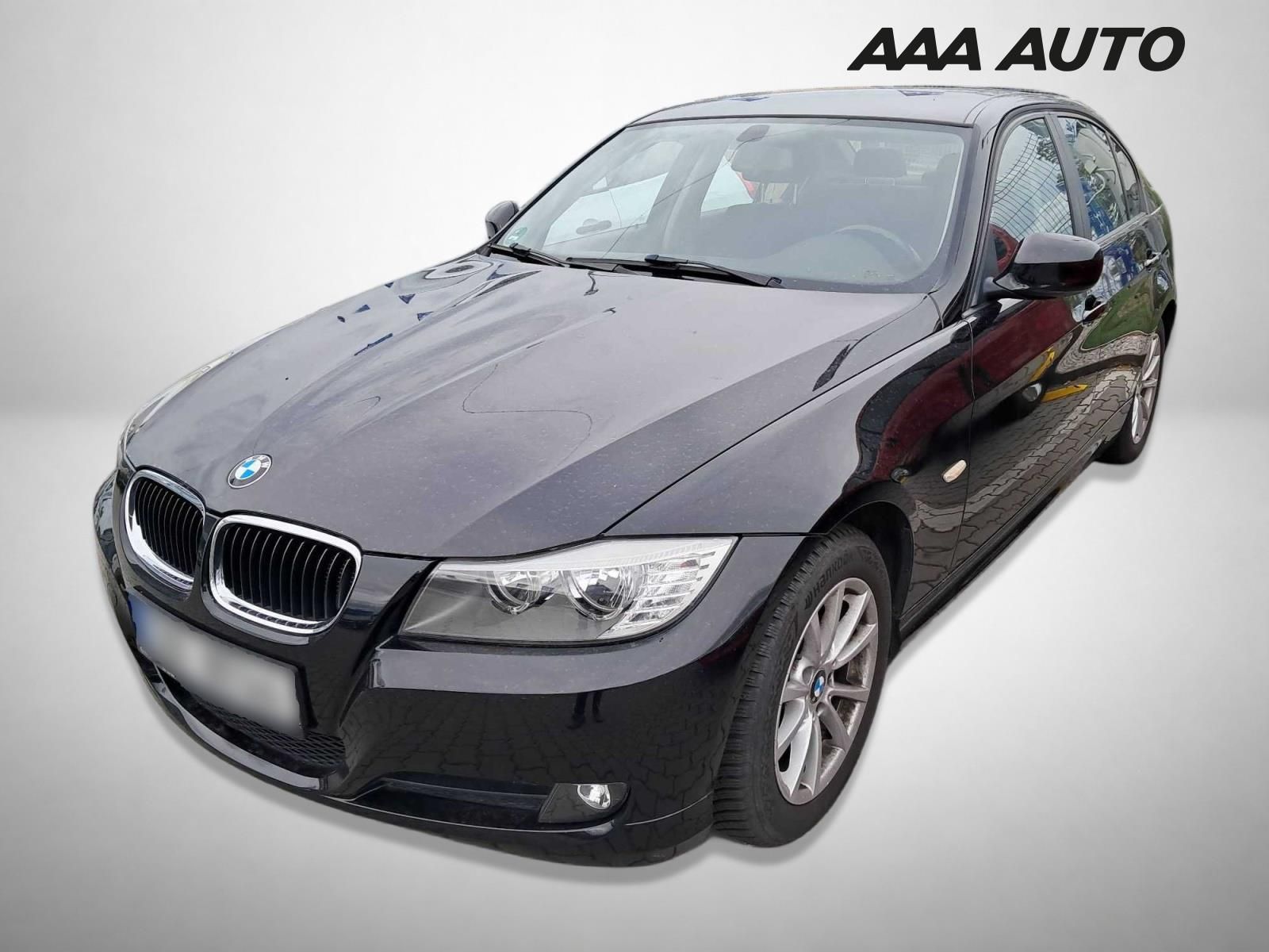 BMW Řada 3, 318 i