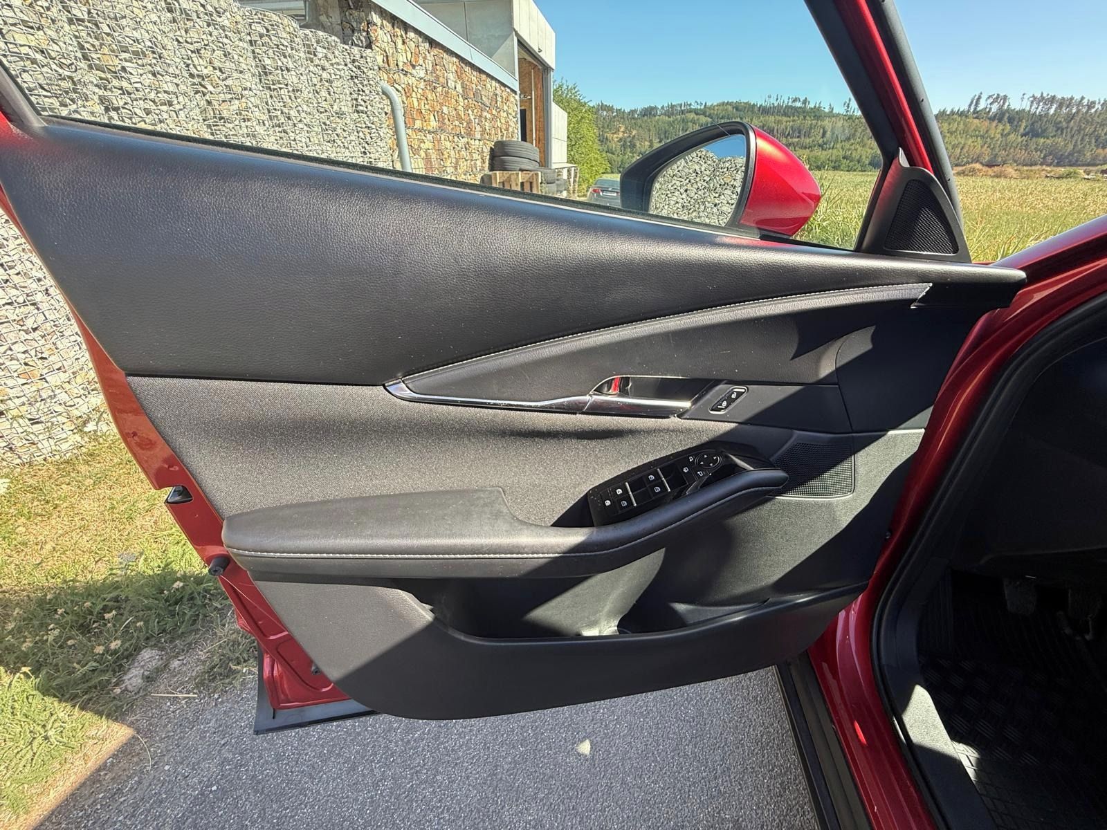Mazda CX-30 - fotka 4