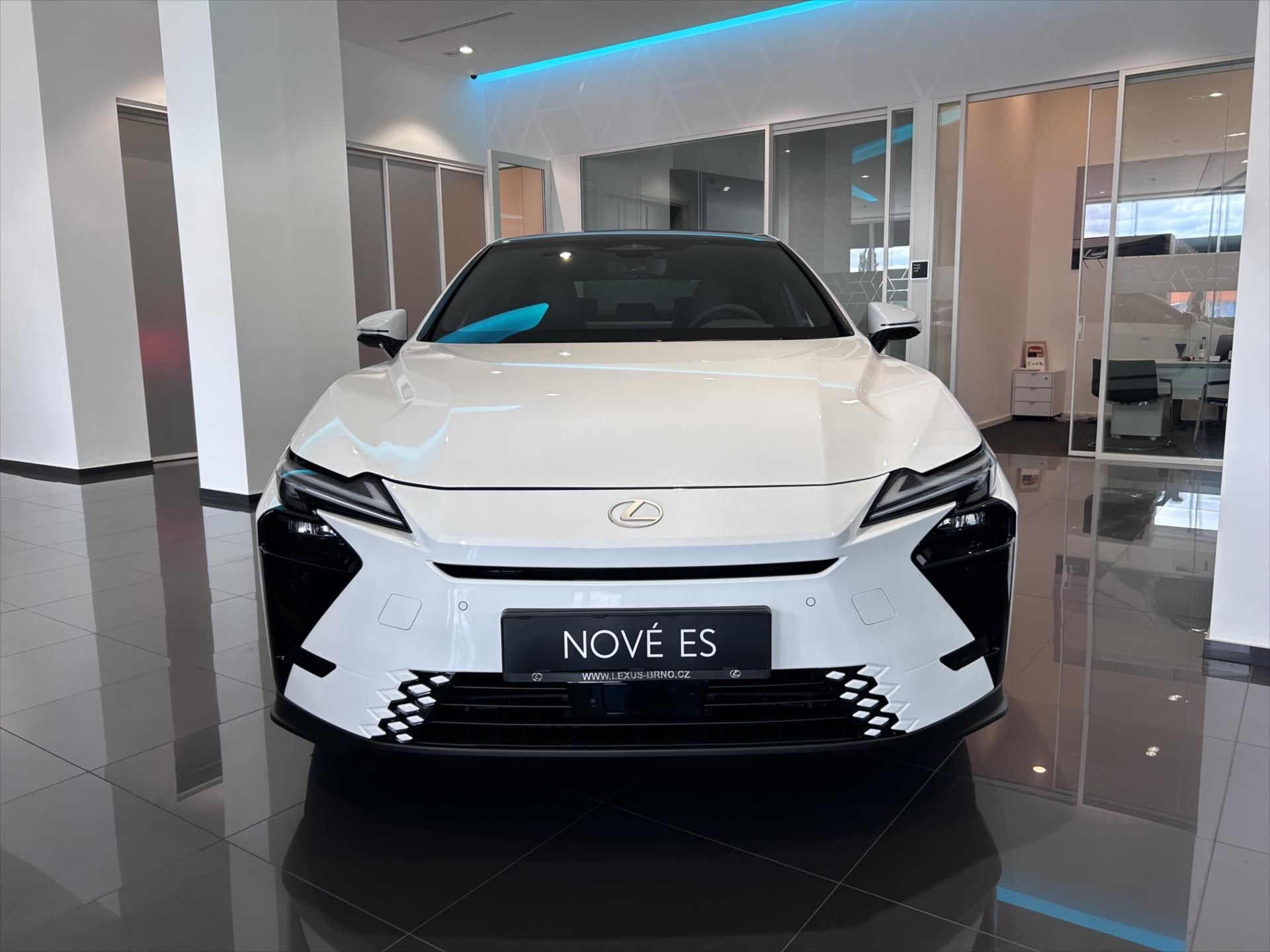 Lexus ES 300h, 2.5   Prestige + Paket Top - fotka 2