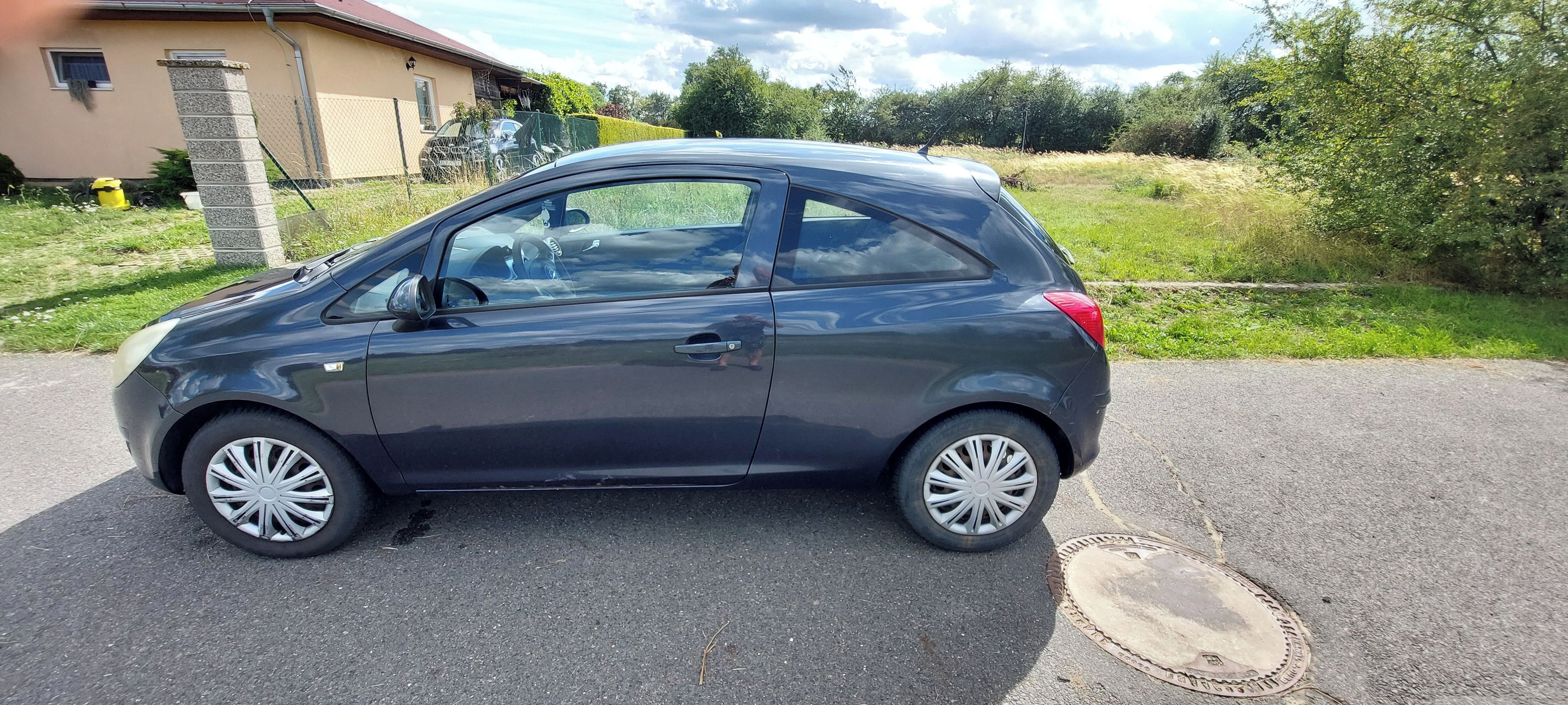 Opel Corsa, 1.2i 16V - fotka 4