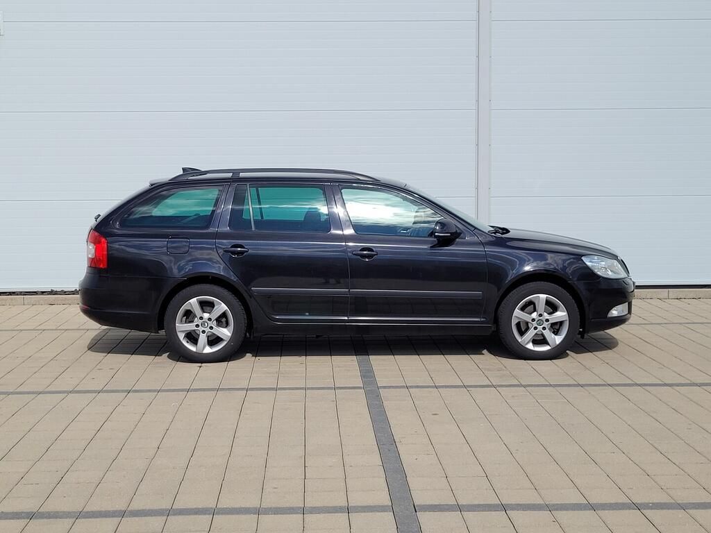 Škoda Octavia, Ambiente 1.4 TSI 90 kW - fotka 4