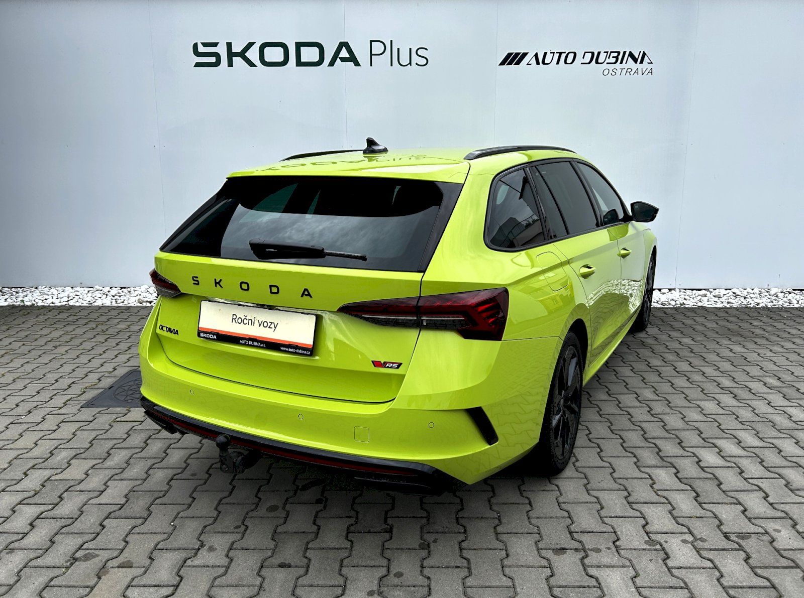 Škoda Octavia, Combi 2.0 TSI 195kW DSG RS - fotka 2