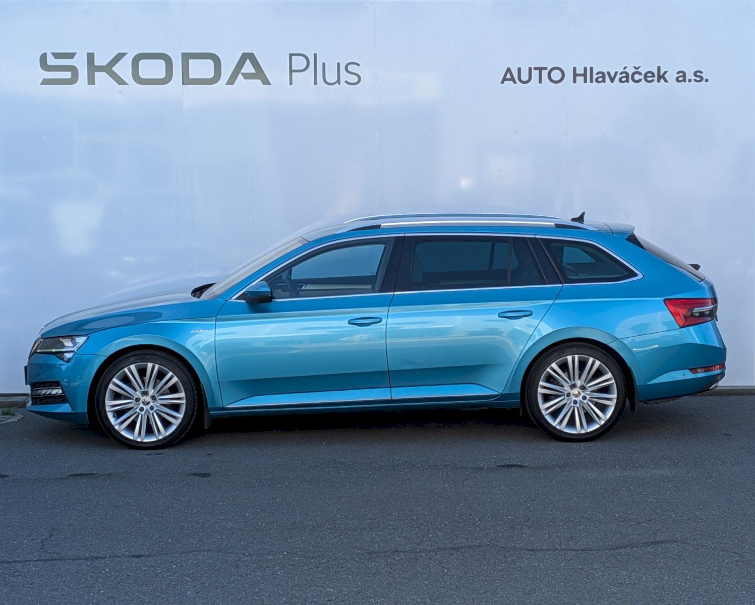 Škoda Superb, 2,0TDI 147kW COMBI L&K A7 - fotka 3
