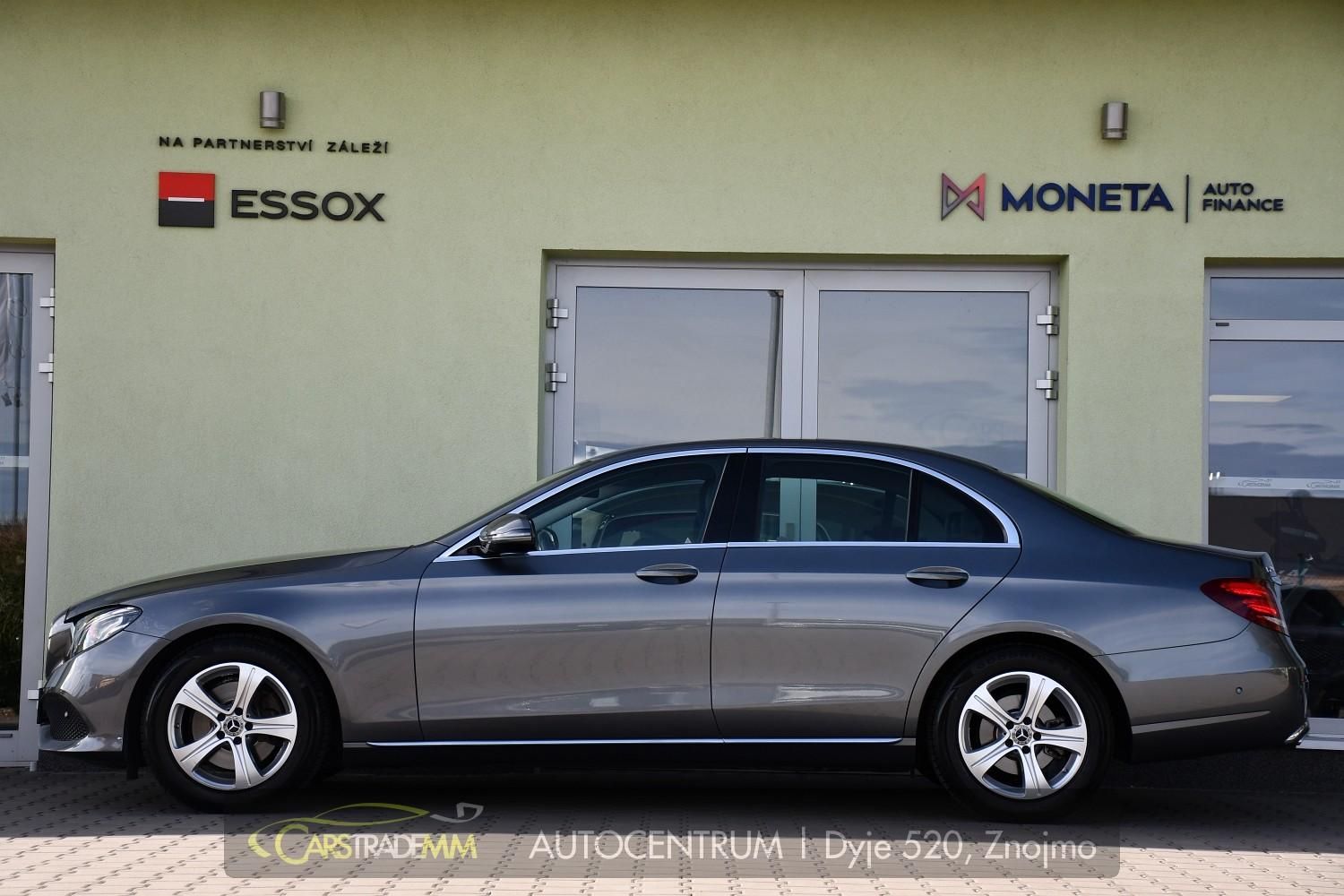 Mercedes-Benz Třídy E, 250CGi LED PDC NAVI - fotka 2