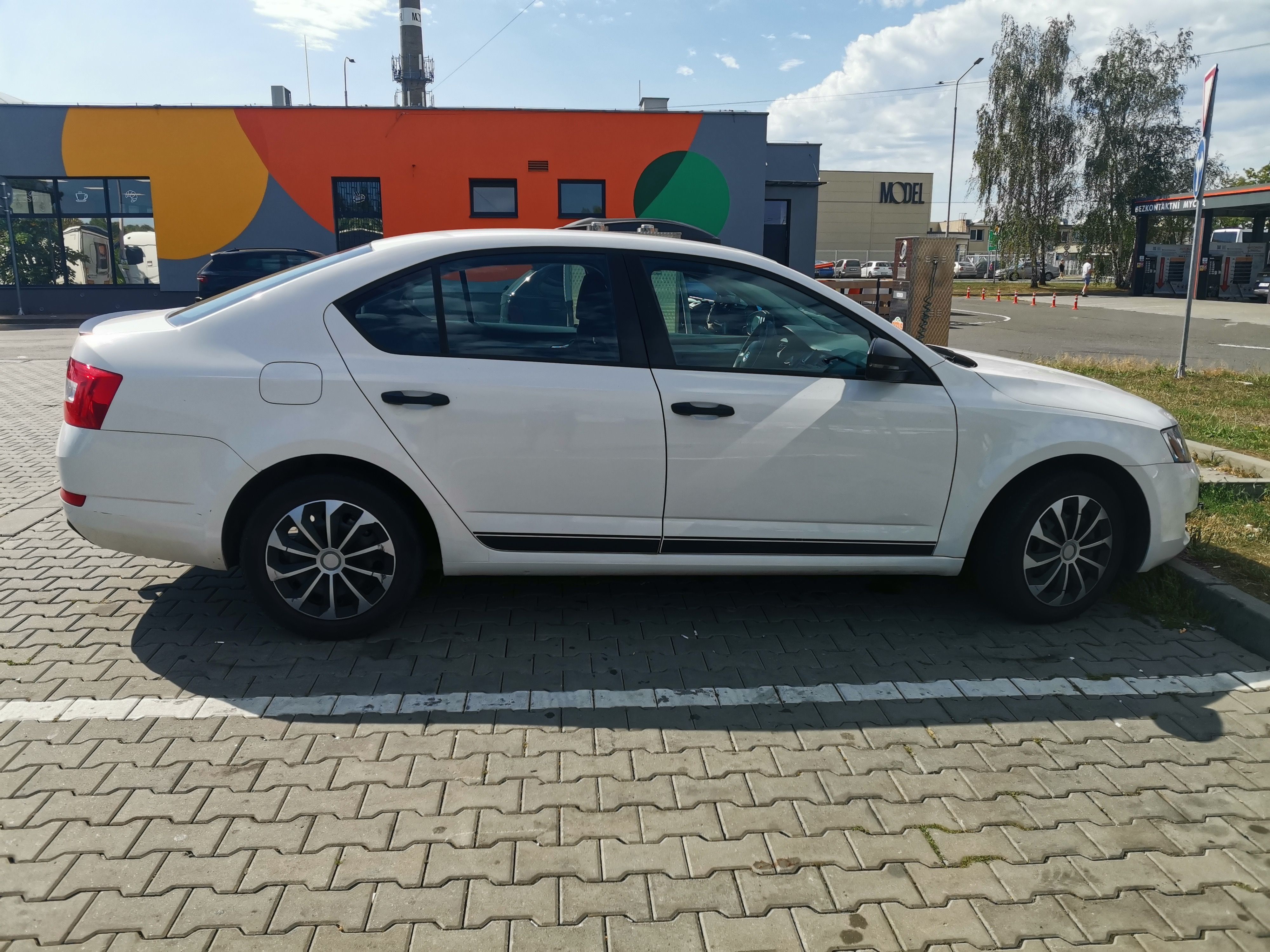 Škoda Octavia, 1.6 TDi, Servisováno, 4l/100km - fotka 3