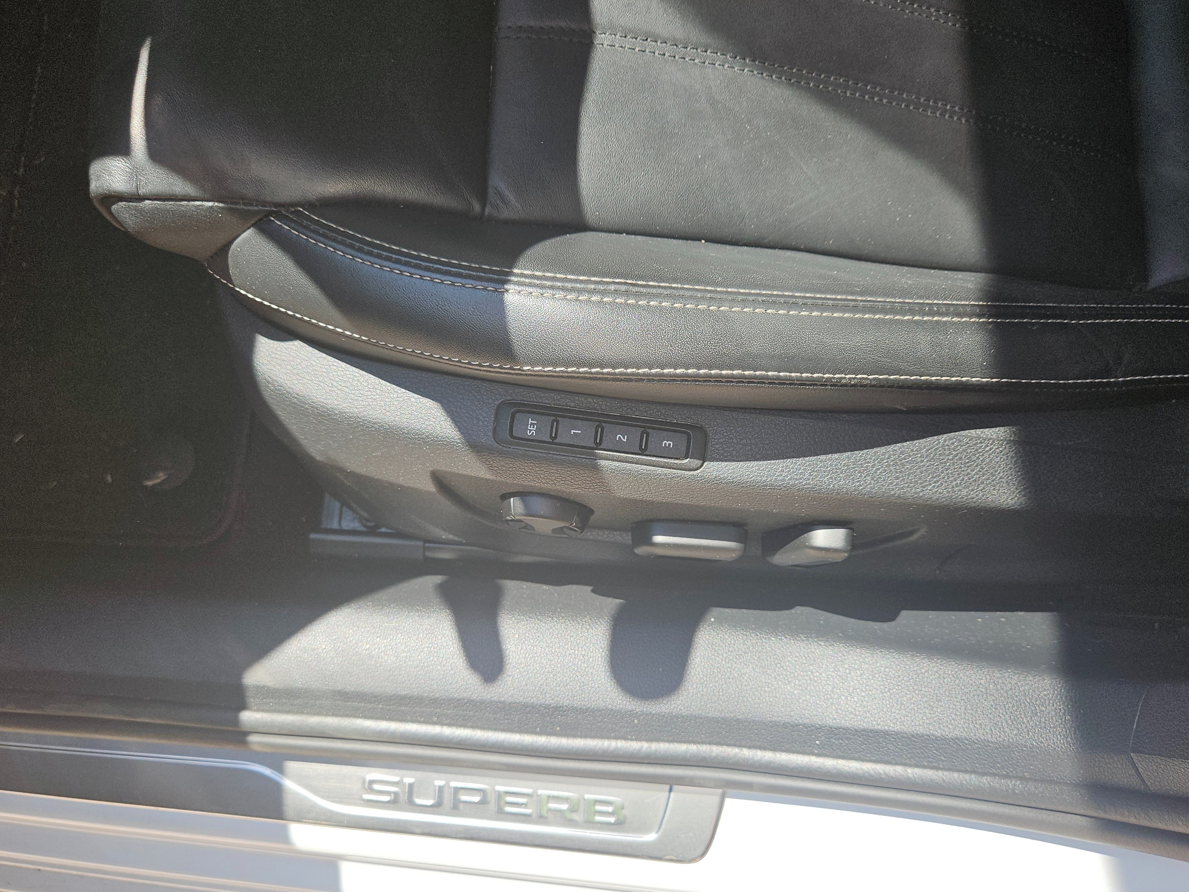 Škoda Superb, 2.0 TDI 142kw Style - fotka 6