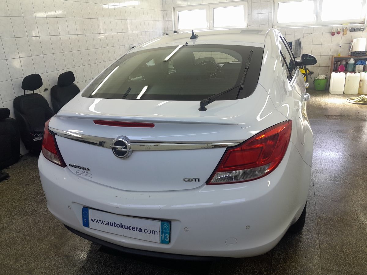 Opel Insignia, 2,0 CDTi 118kW - fotka 6