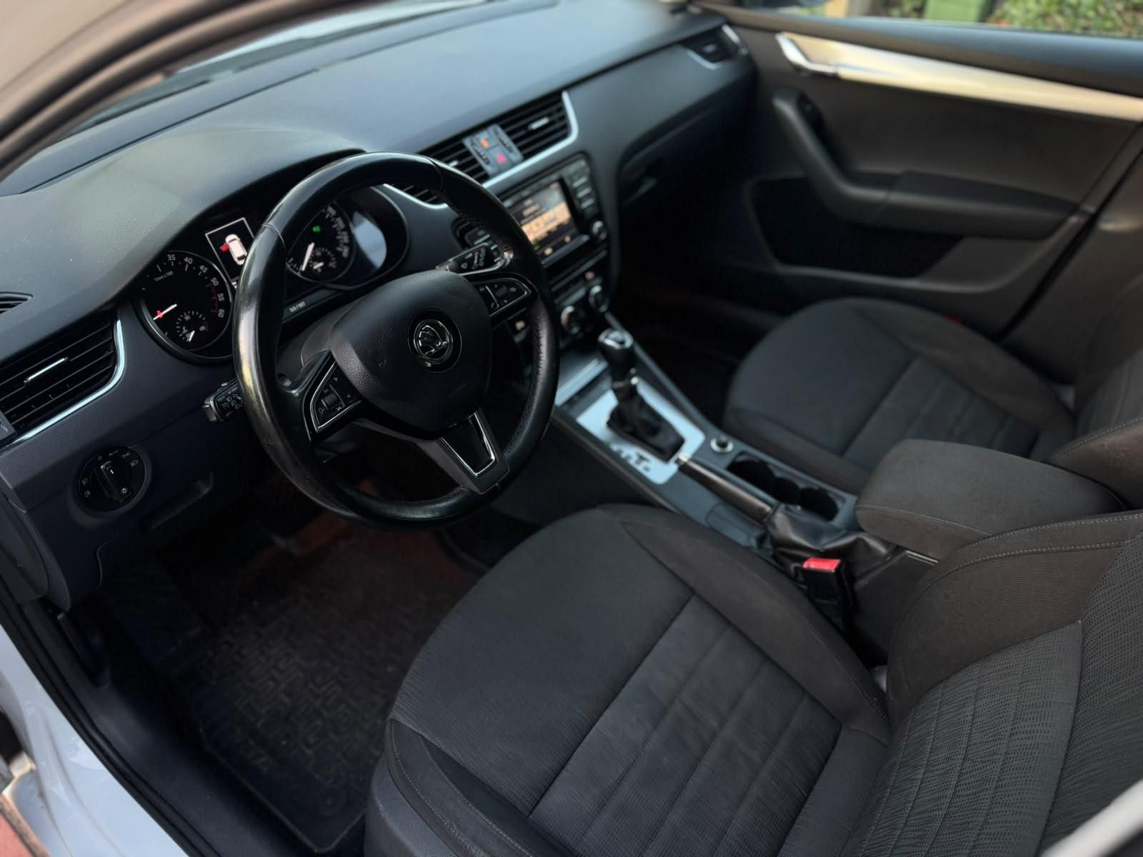 Škoda Octavia, 2.0TDi STYLE 1.MAJ DPH ROZVODY - fotka 5