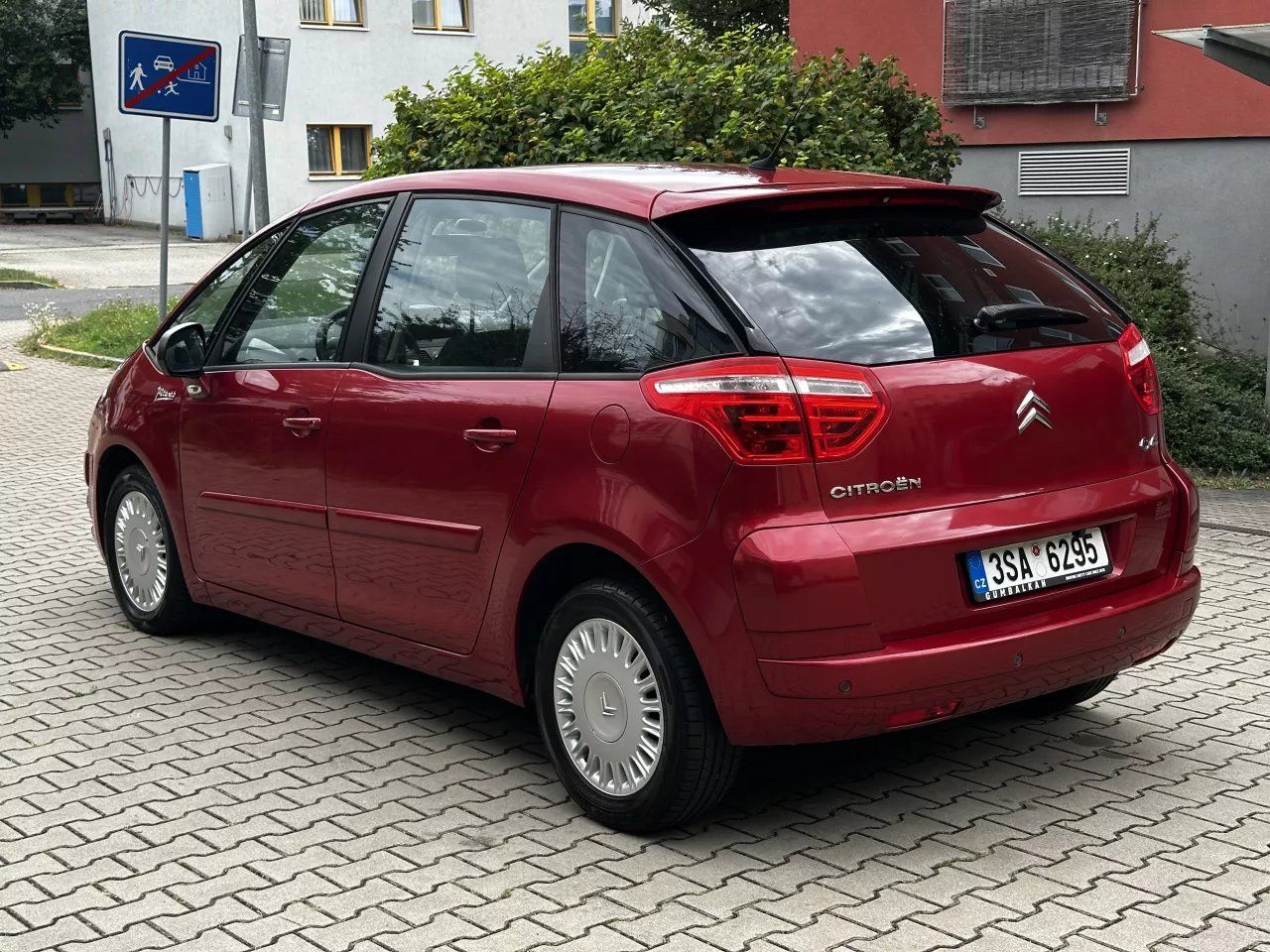 Citroën C4 Picasso, 1.6 HDI 16V 80kW Automat - fotka 6