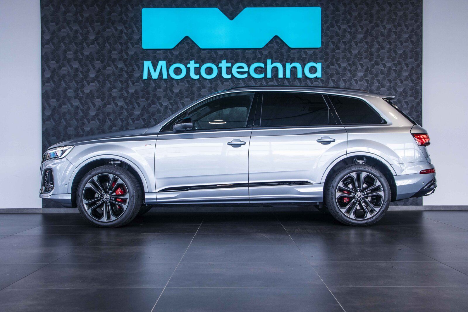 Audi Q7, 50 TDI, Vzduch, HUD, Masáž - fotka 3