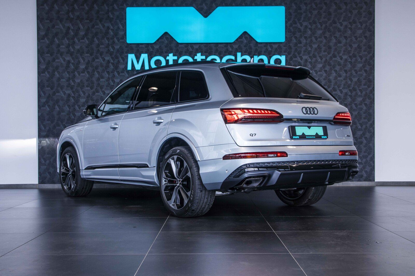 Audi Q7, 50 TDI, Vzduch, HUD, Masáž - fotka 4