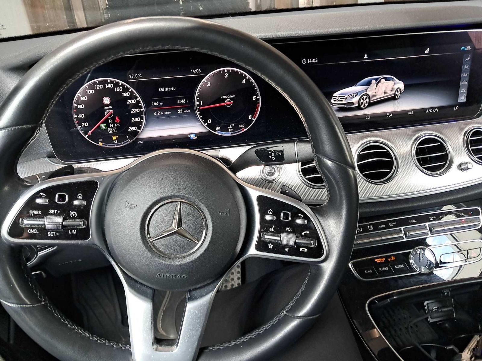 Mercedes-Benz Třídy E, 220 d, Automat, Kůže, Navi - fotka 3