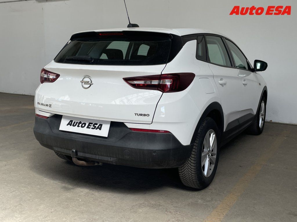 Opel Grandland X, 1.2T,Edition,TZ - fotka 4