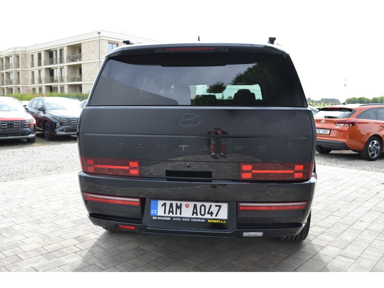 Hyundai Santa Fe, 1.6T-GDI HEV 4WD CALLIGRAPHY 7 - fotka 4