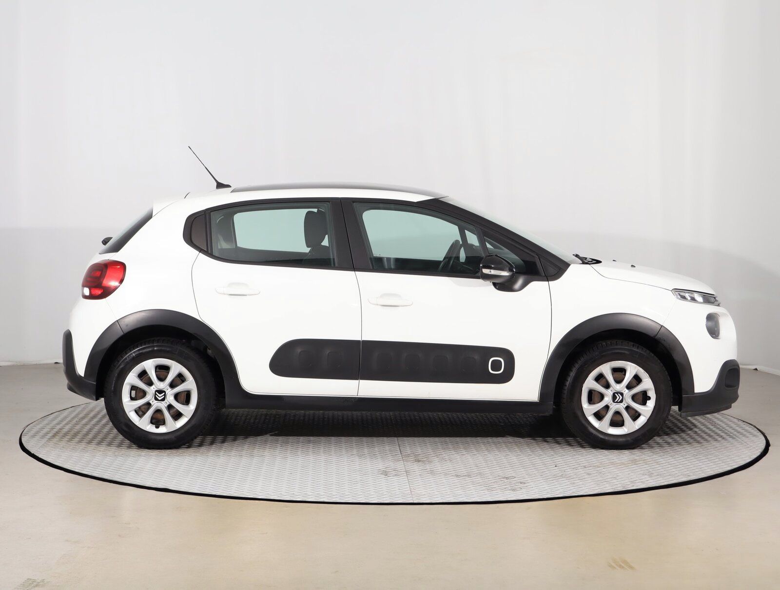 Citroën C3, 1.2 PureTech - fotka 6