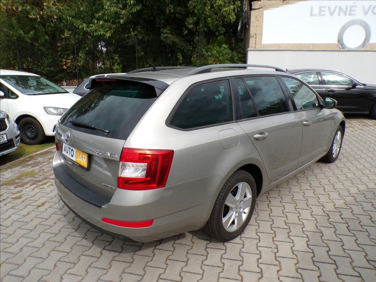 Škoda Octavia, 1,6 TDI  GREENLINE - fotka 5