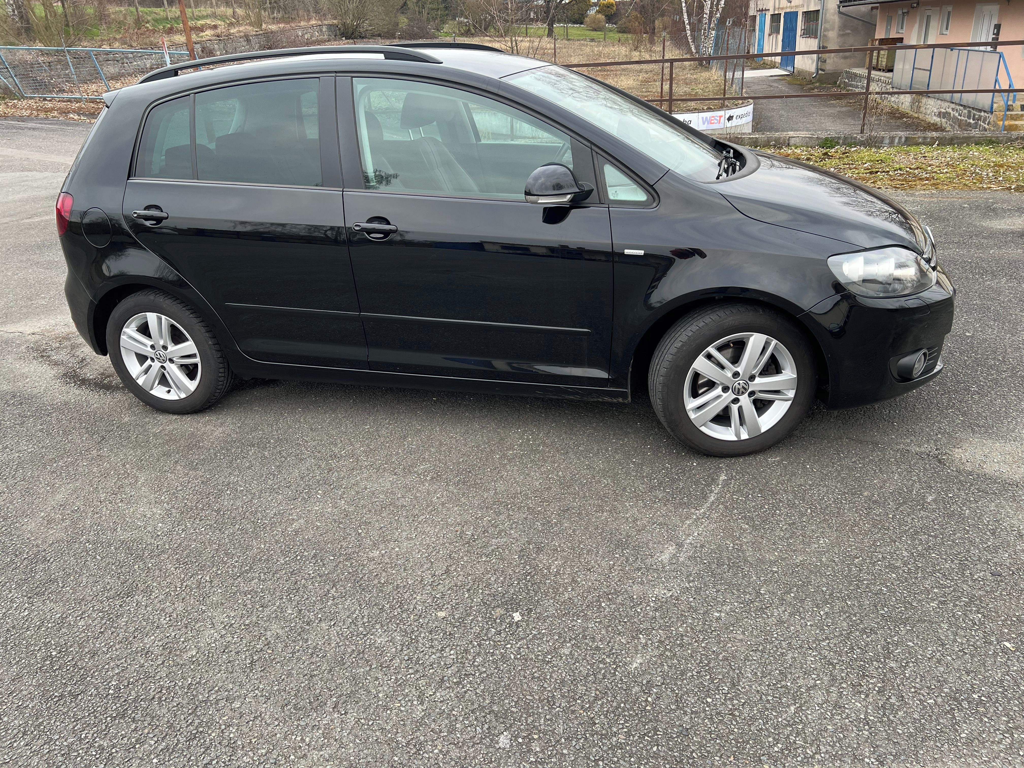 Volkswagen Golf Plus, 1,6TDi 77kW MATCH [telefon skryt] - fotka 3
