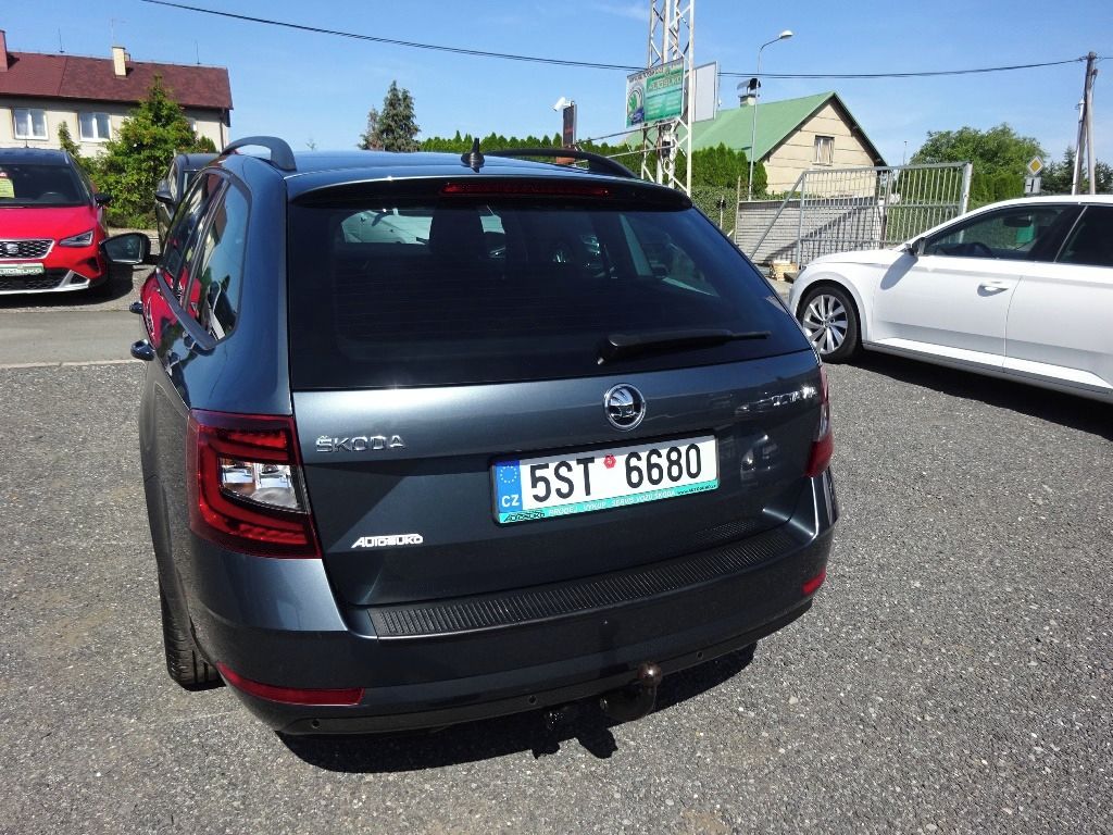 Škoda Octavia, COMBI III FC -2019-SERVISKA - fotka 5