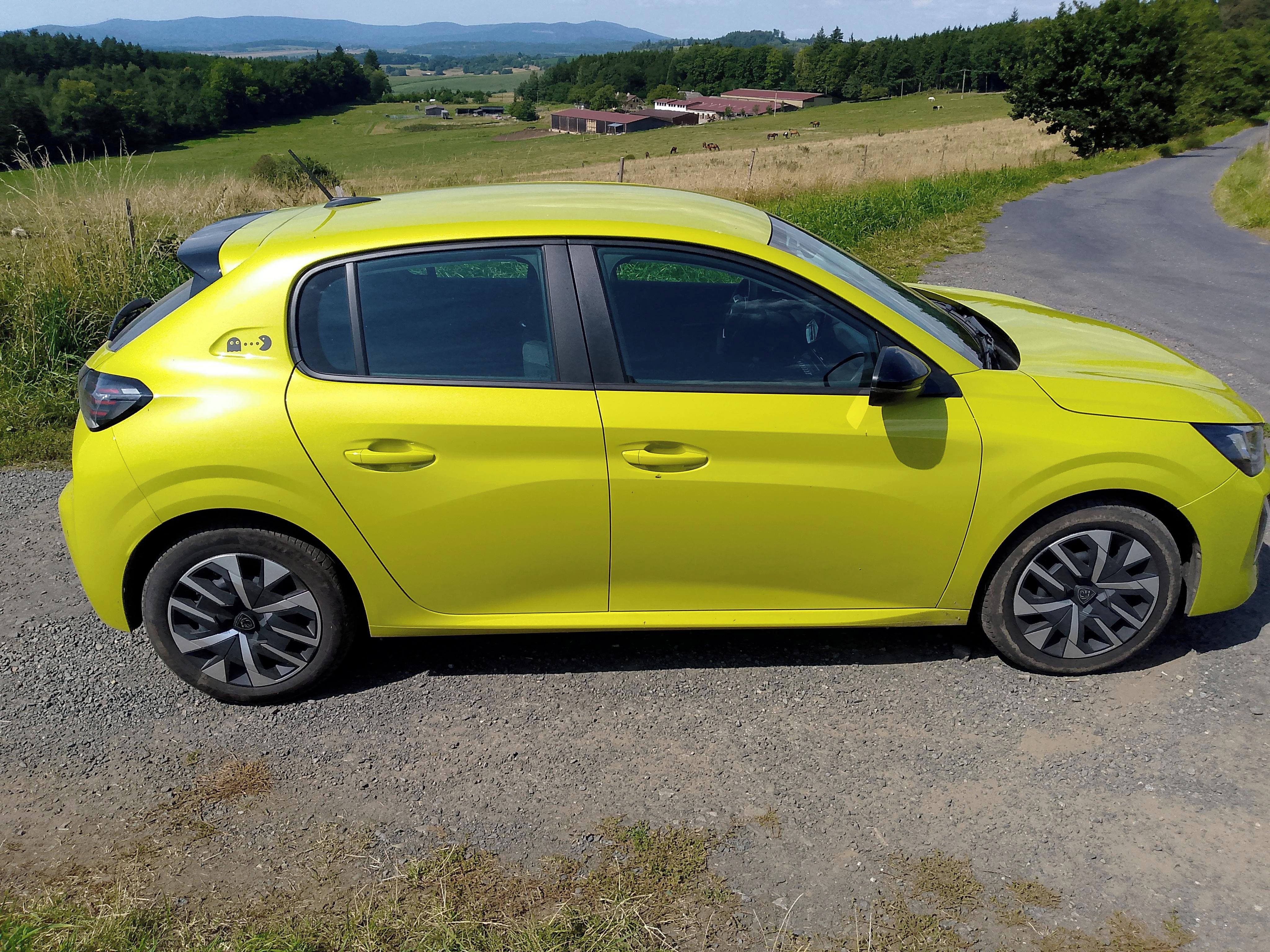 Peugeot 208 - fotka 3