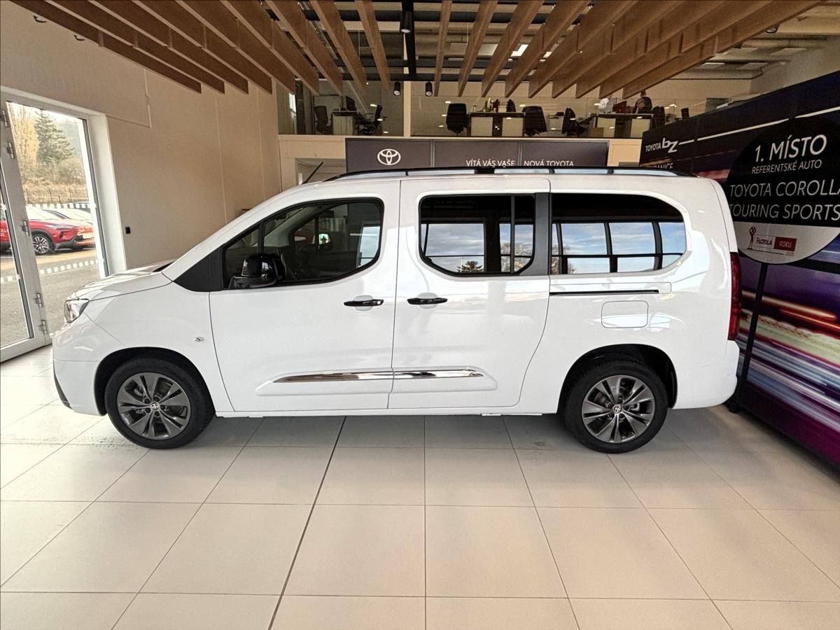 Toyota Proace City Verso, 1,5   LWB 1.5D 100 MT Family - fotka 4