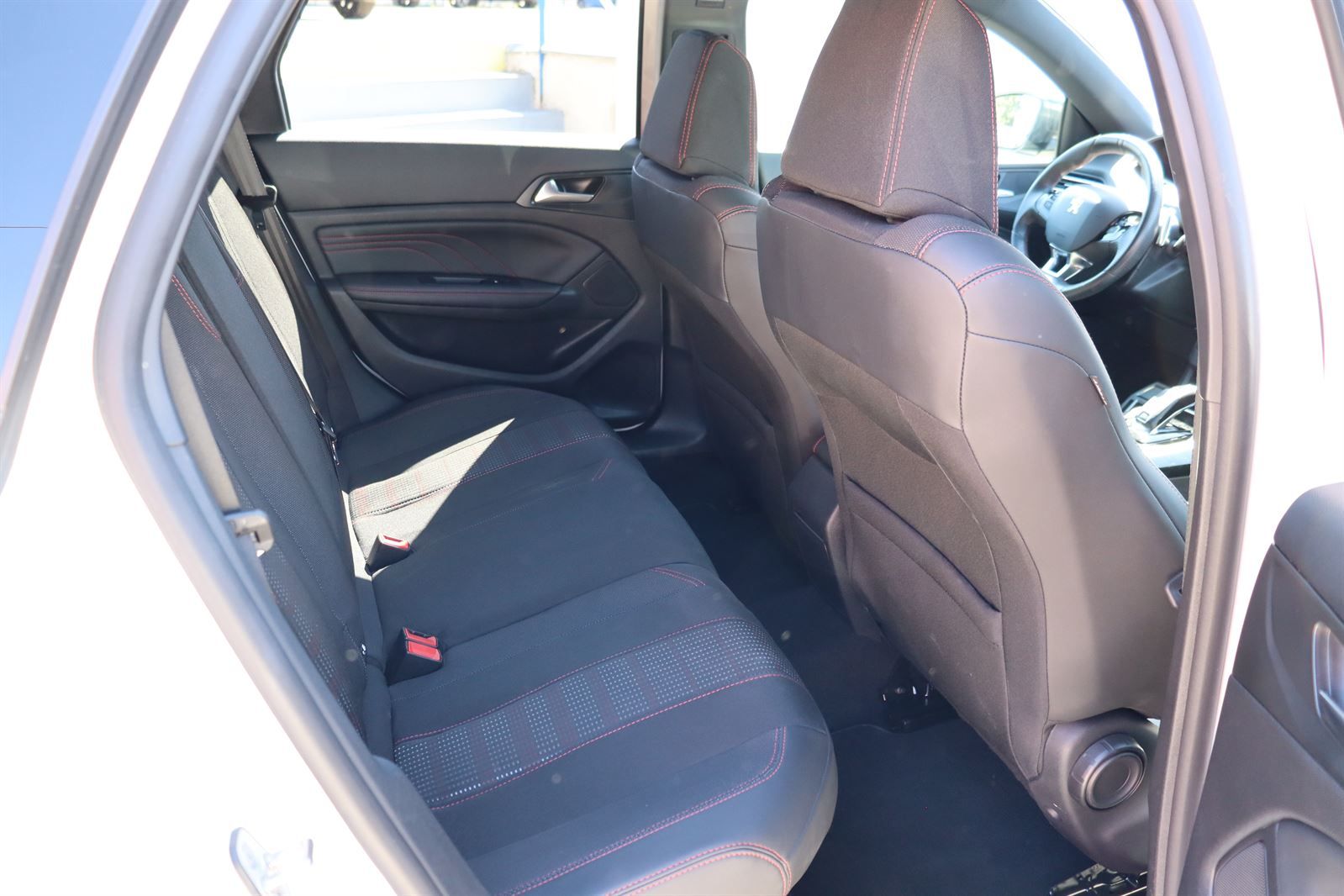 Peugeot 308, SW 1.5 BlueHDi 130 S&S EAT8 - fotka 6
