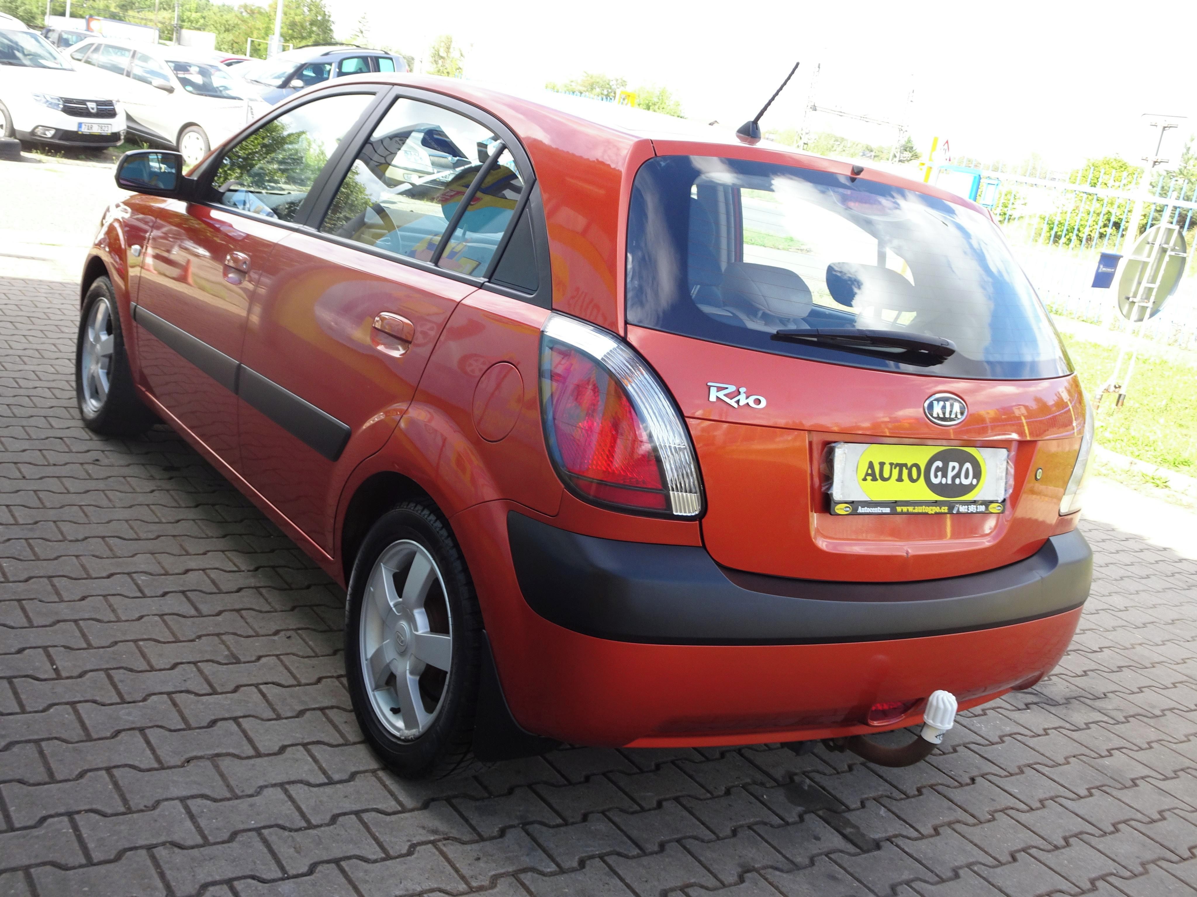 Kia Rio, 1.4i 16V 96.tis.km - fotka 5