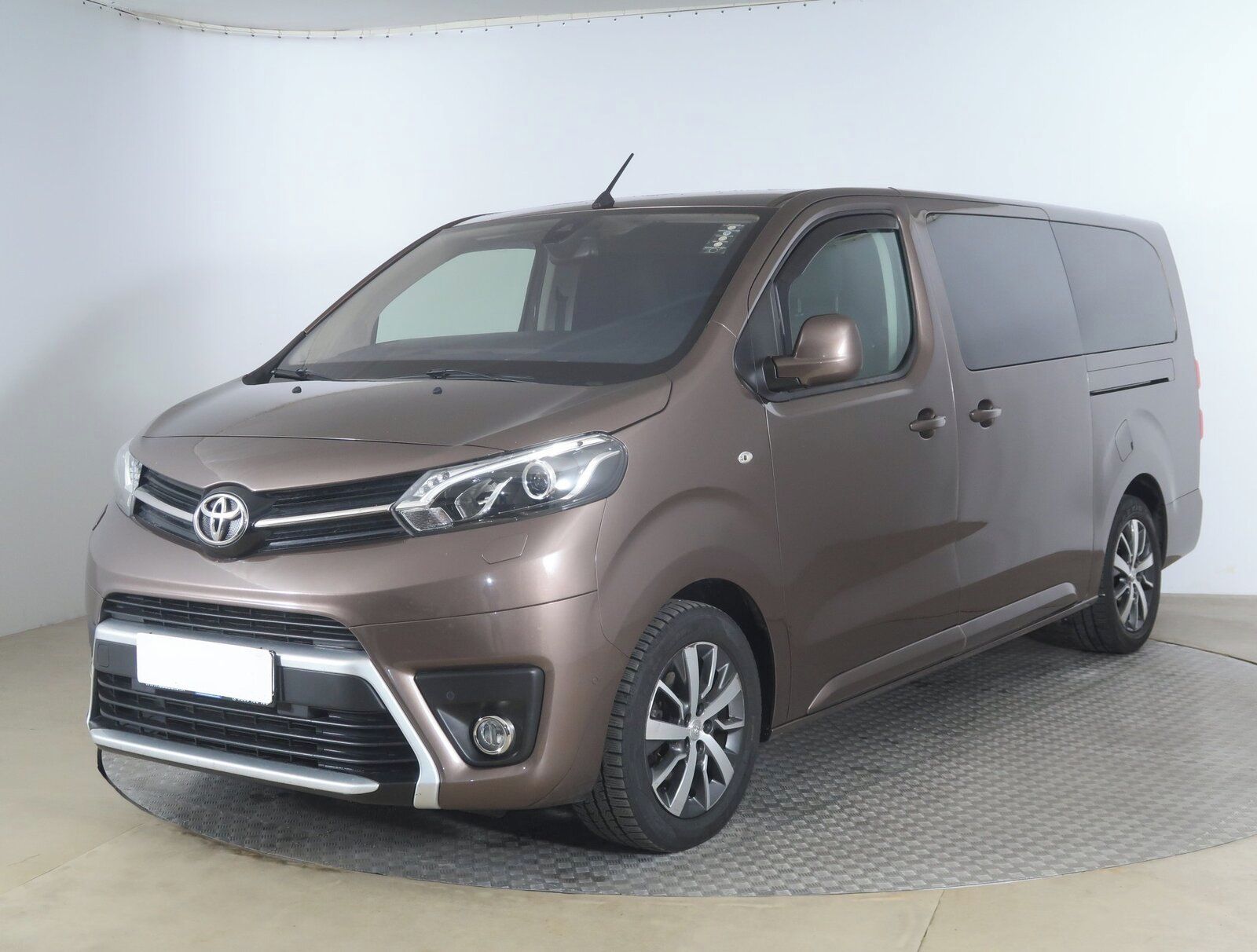 Toyota Proace Verso, 2.0 D-4D, Family - fotka 2