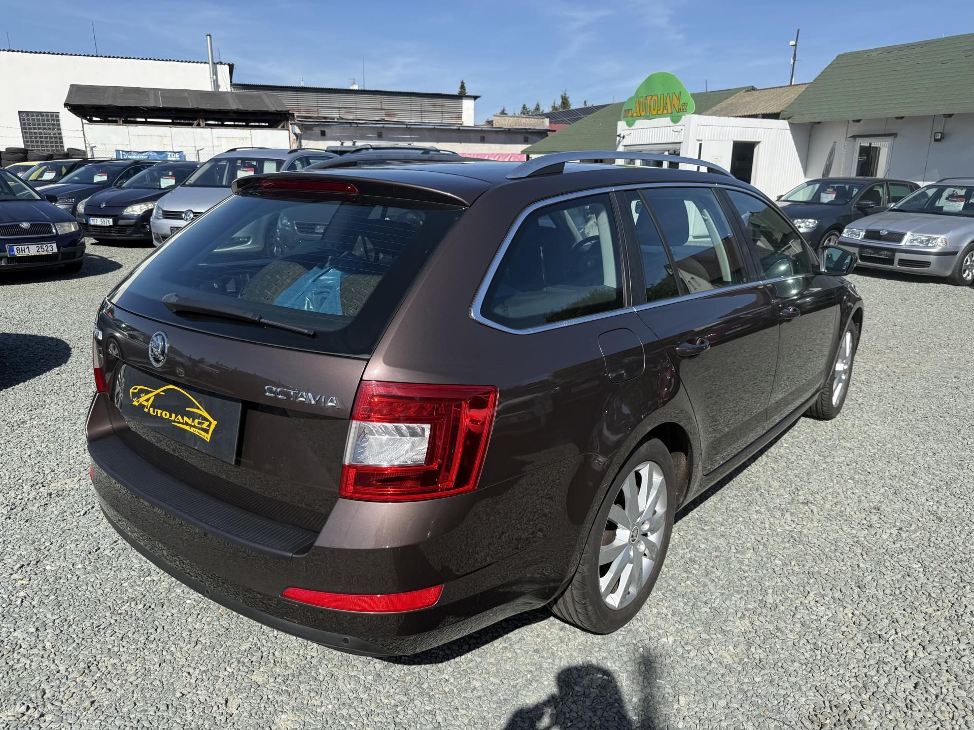 Škoda Octavia, 2.0 TDI STYLE - fotka 6