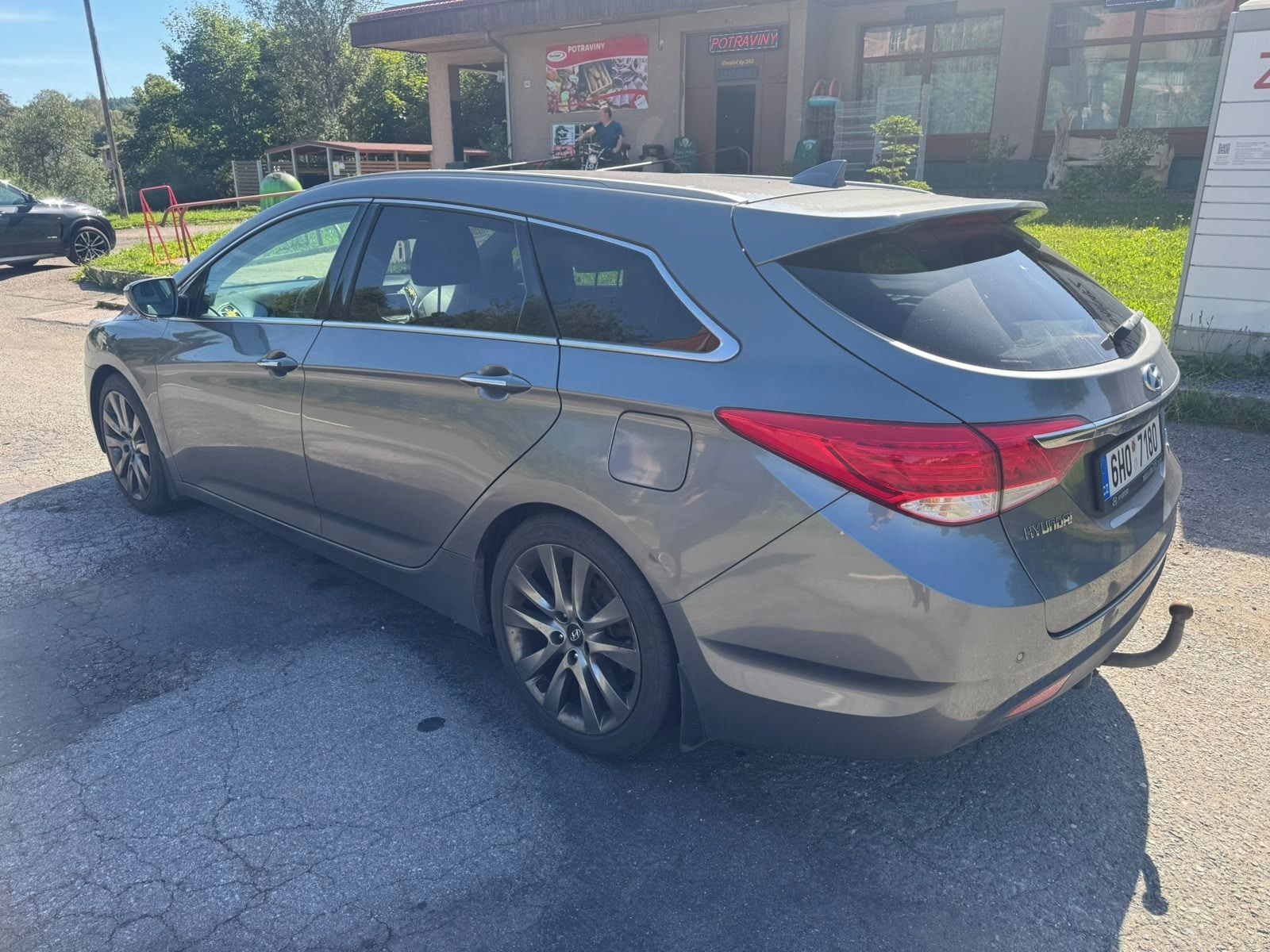 Hyundai i40, Hyundai i40 Premium - fotka 4